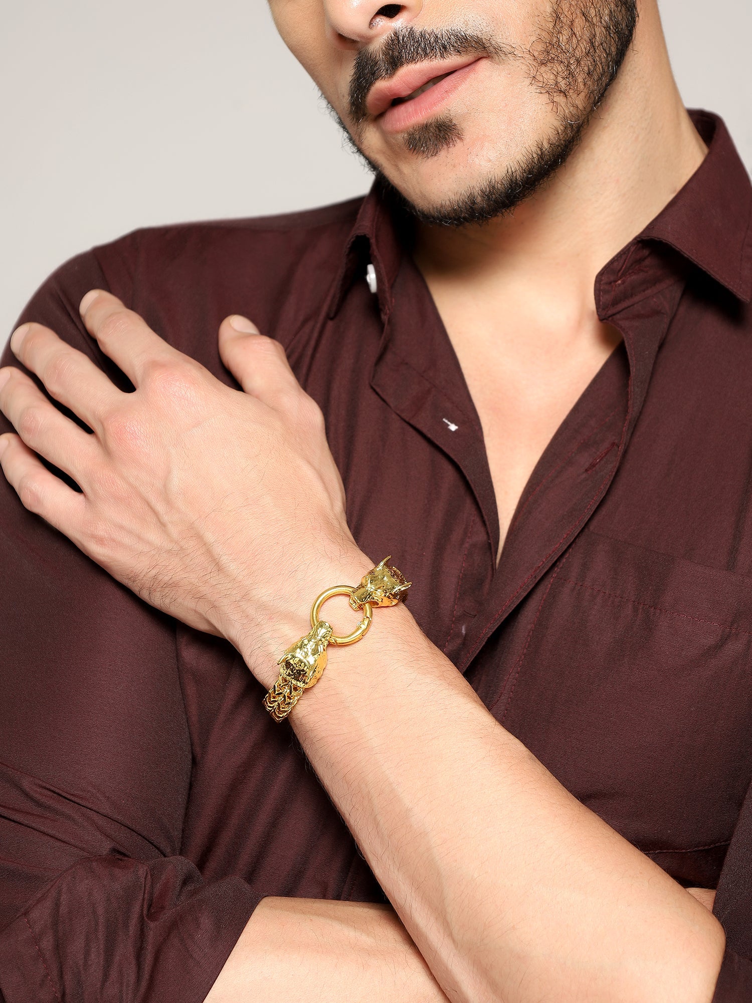 Viking Wolf Head Bracelet (Gold)