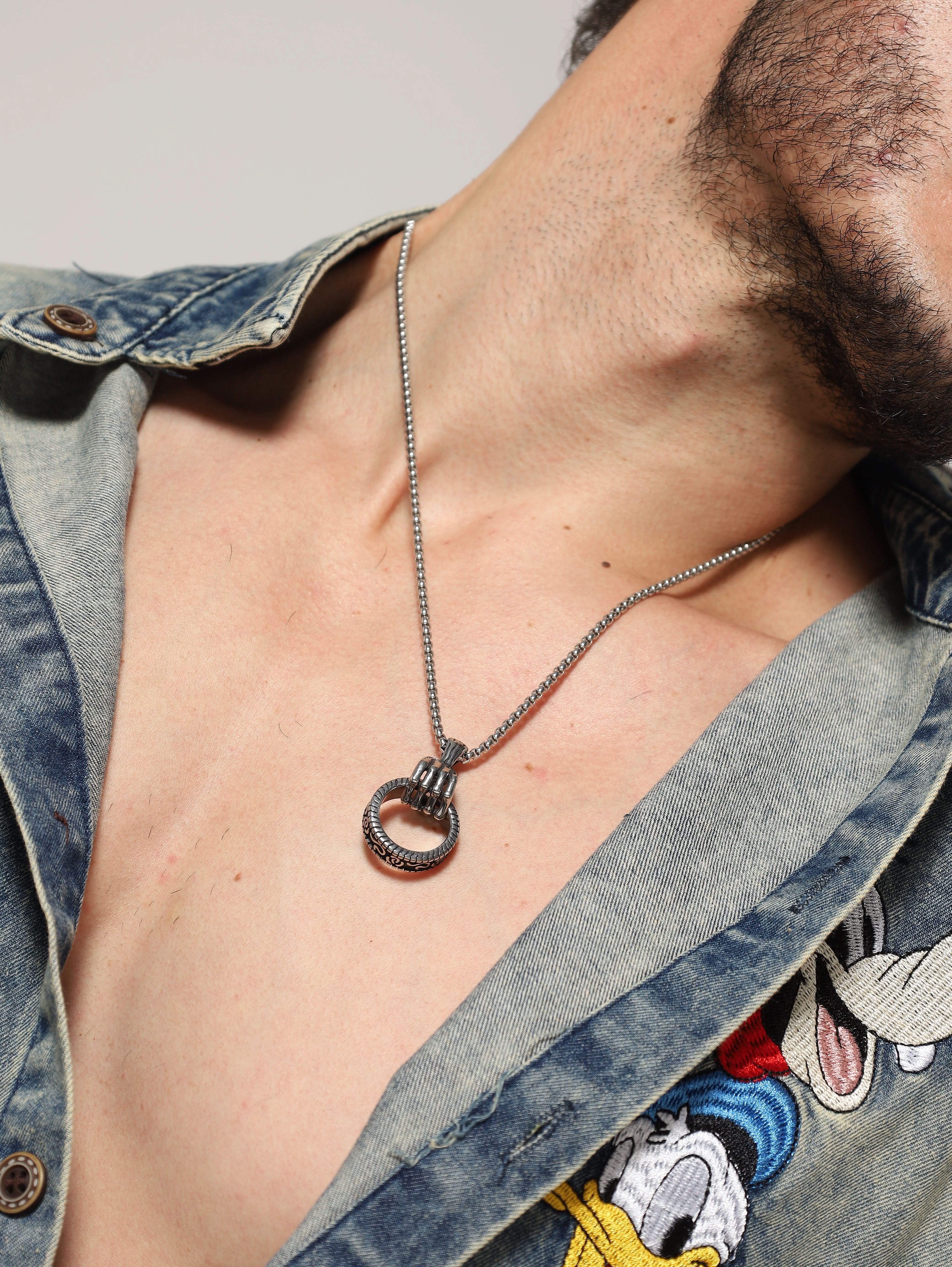 Hand Ring Pendant (Silver)