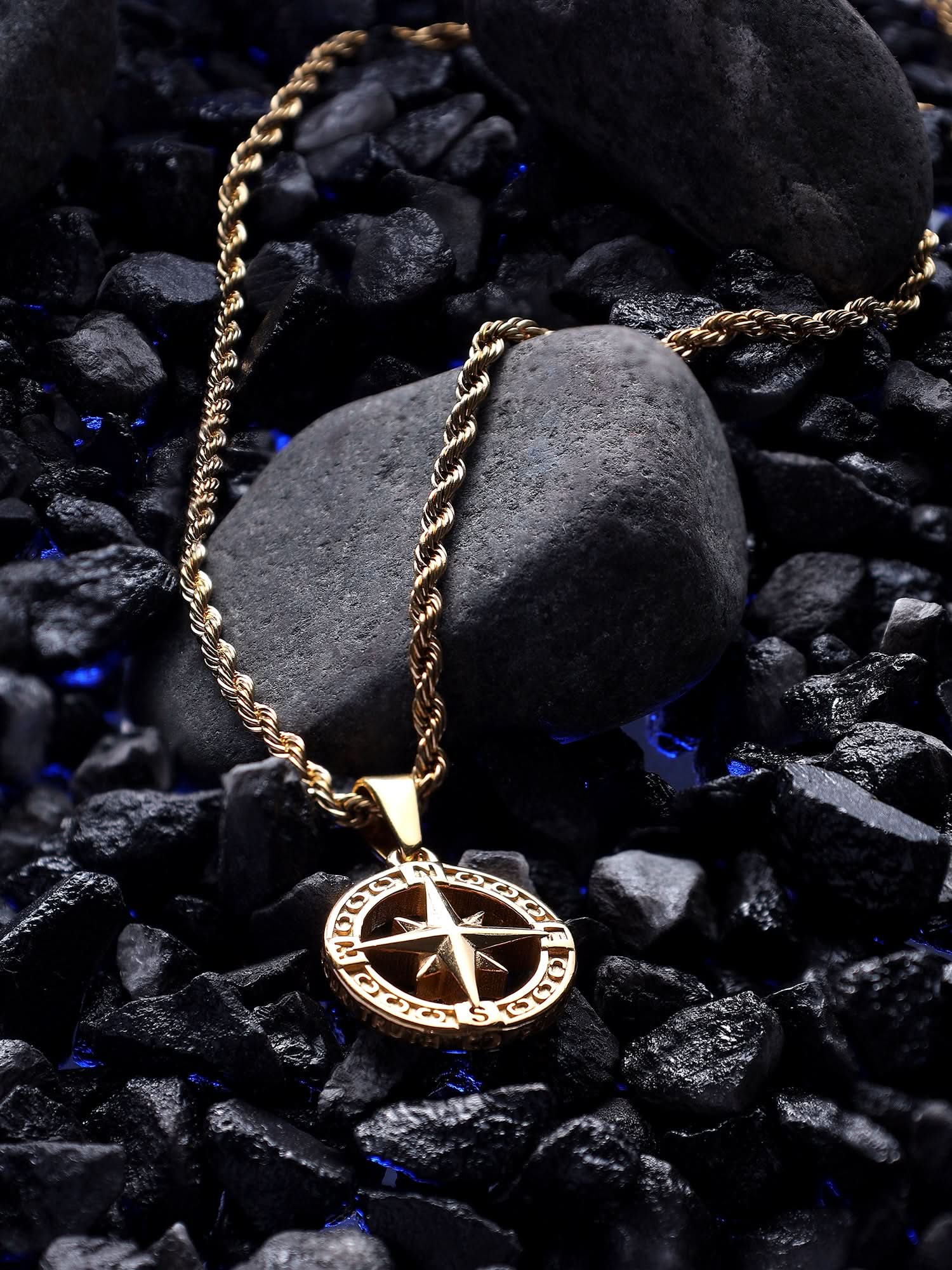 North Star Compass Pendant (Gold)