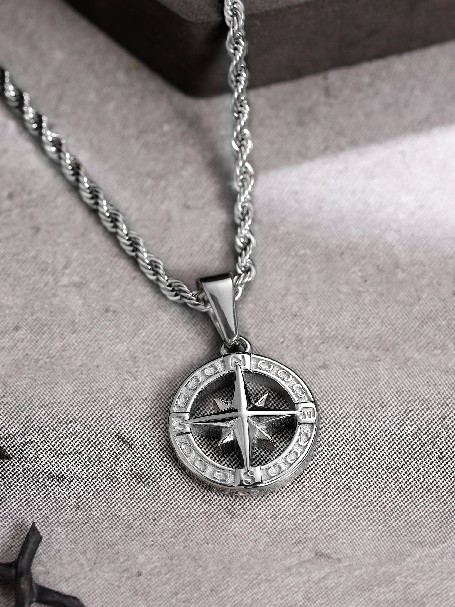 North Star Compass Pendant (Silver)