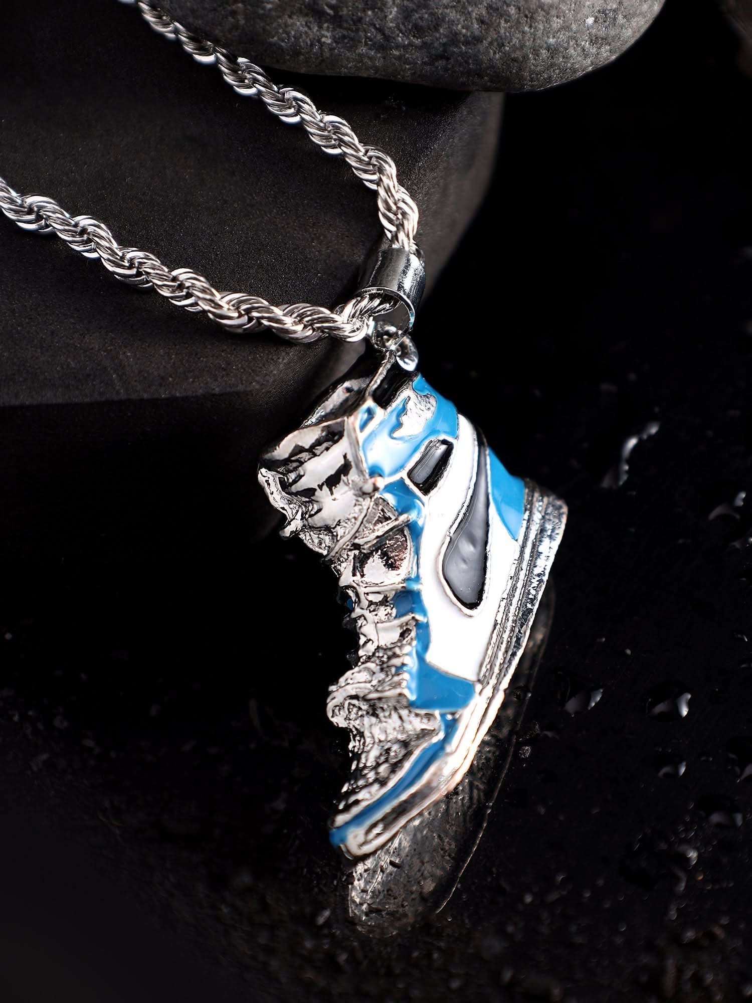 Sneaker Pendant (Blue)