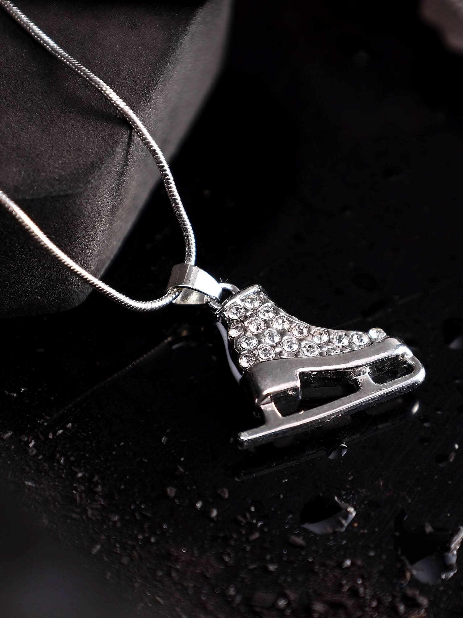 Zircon Skate Pendant (Silver)