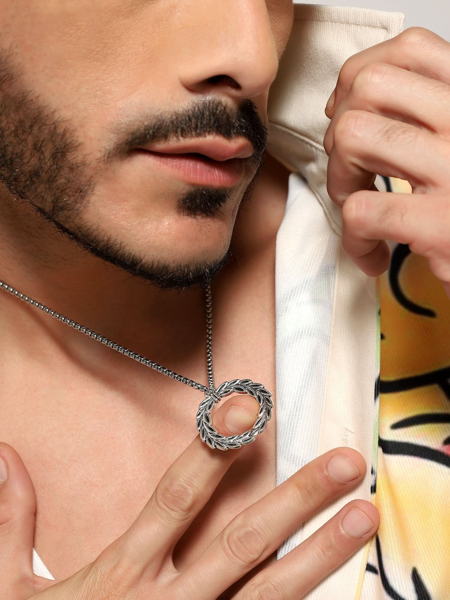 Peace Olive Pendant (Silver)