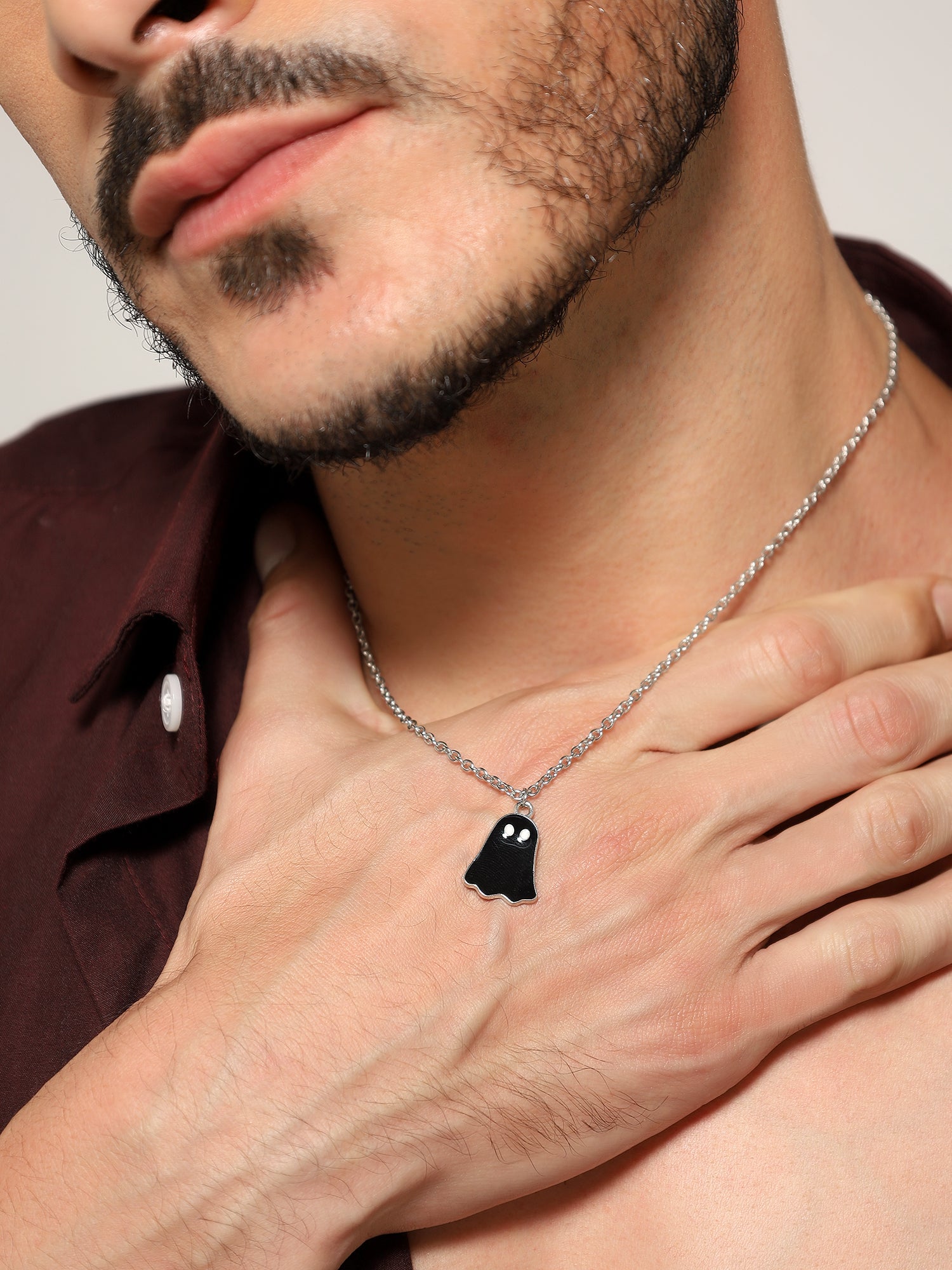 Halloween Cute Cartoon Ghost Pendant (Black)