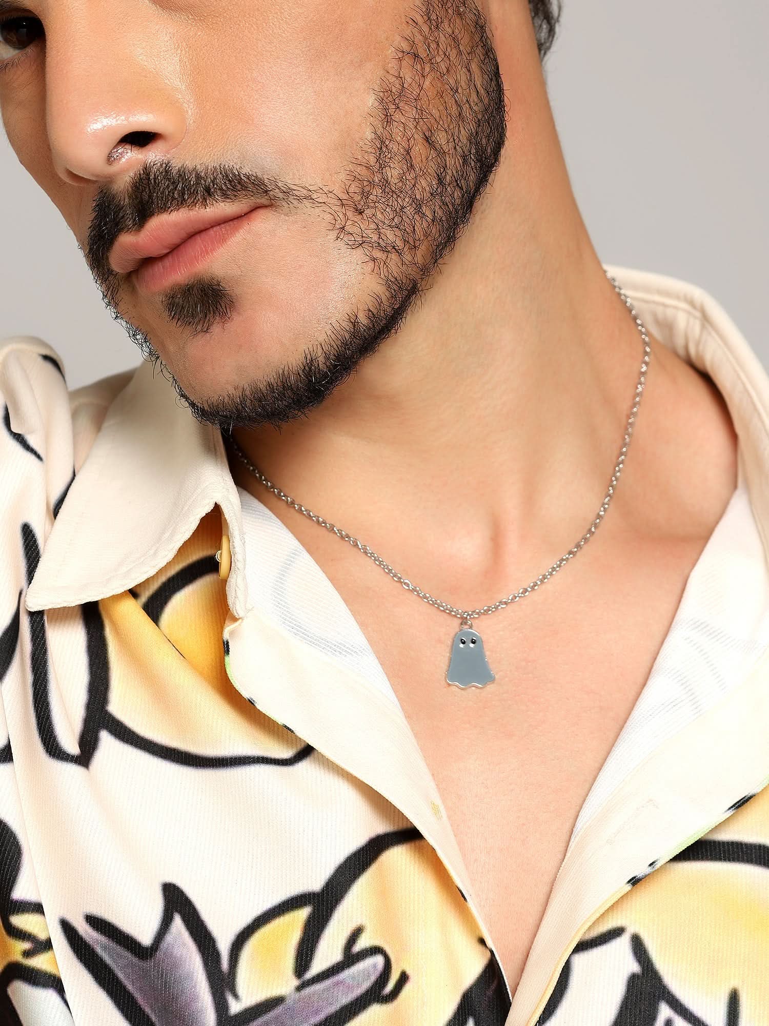 Halloween Cute Cartoon Ghost Pendant (Grey)