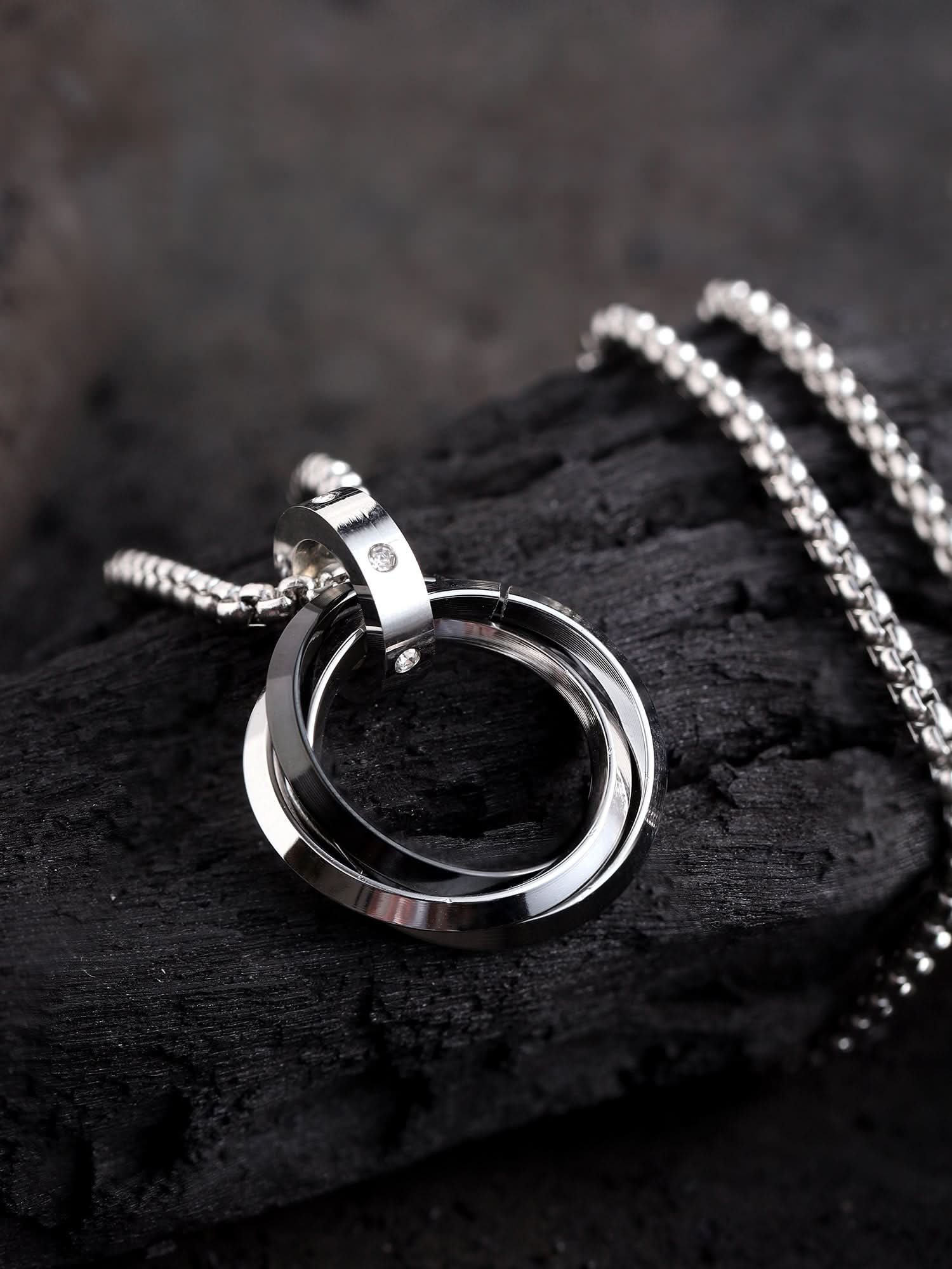 Three Rings Round Circle Pendant (Black)