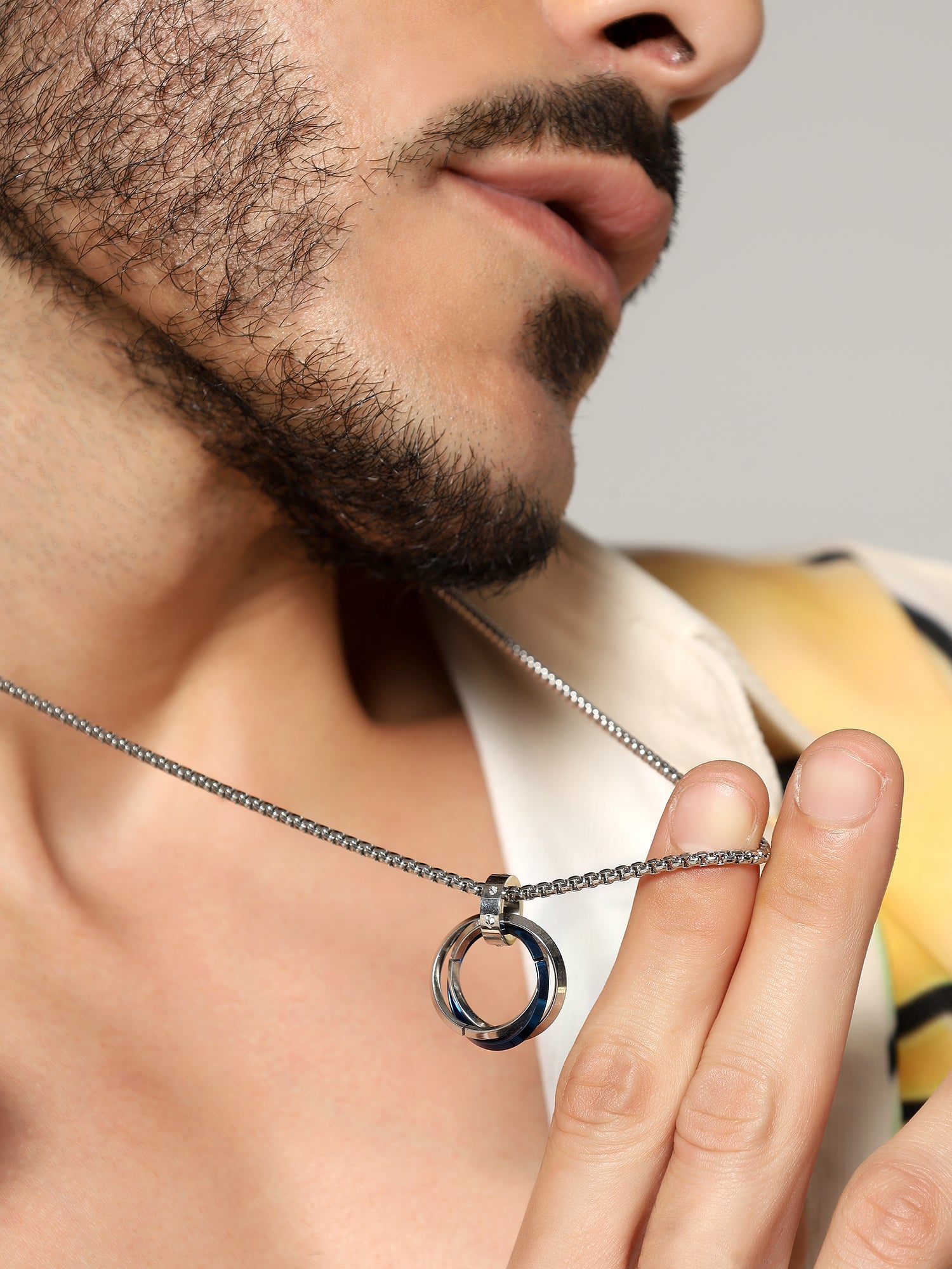 Three Rings Round Circle Pendant (Blue)