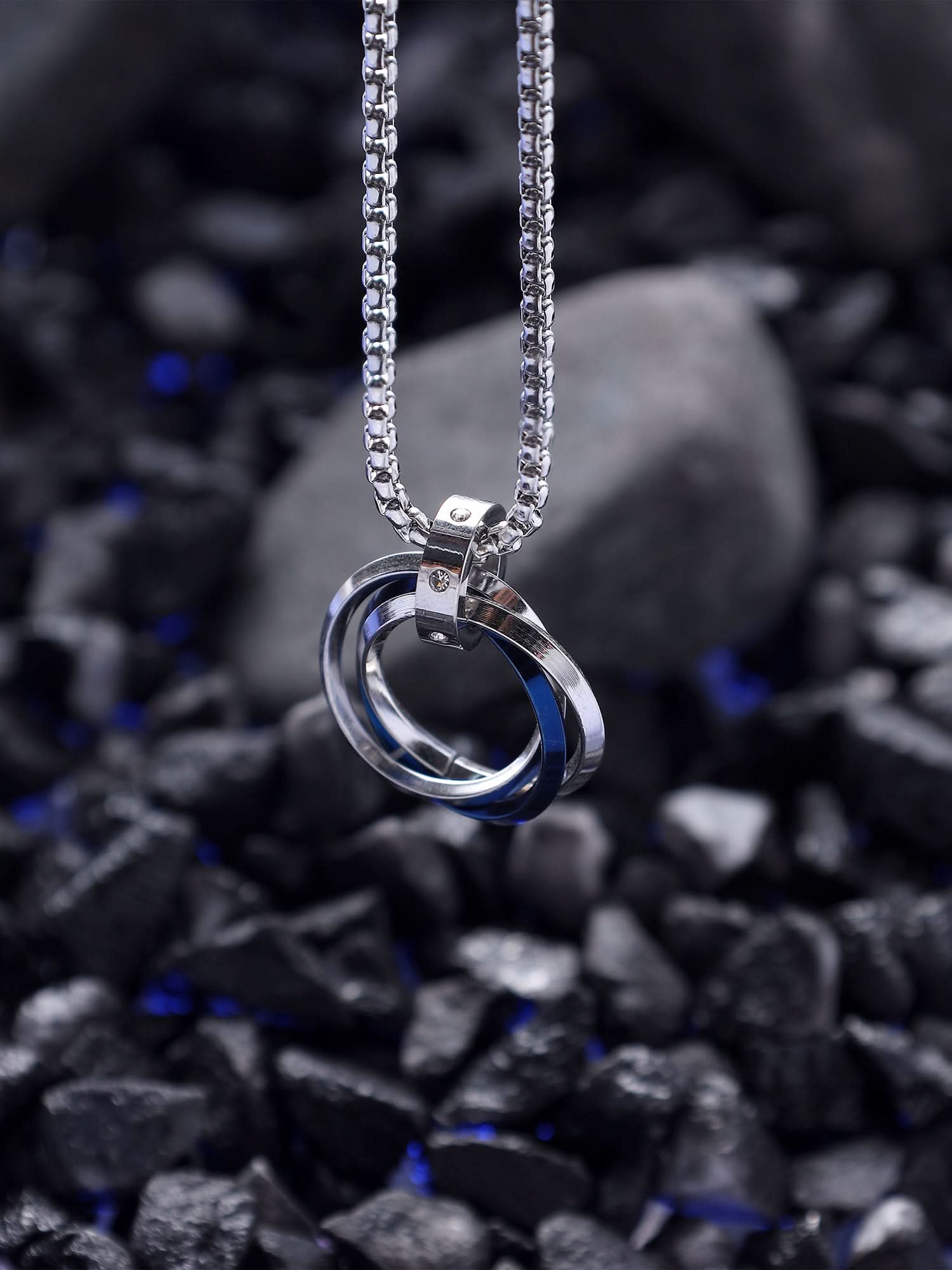 Three Rings Round Circle Pendant (Blue)