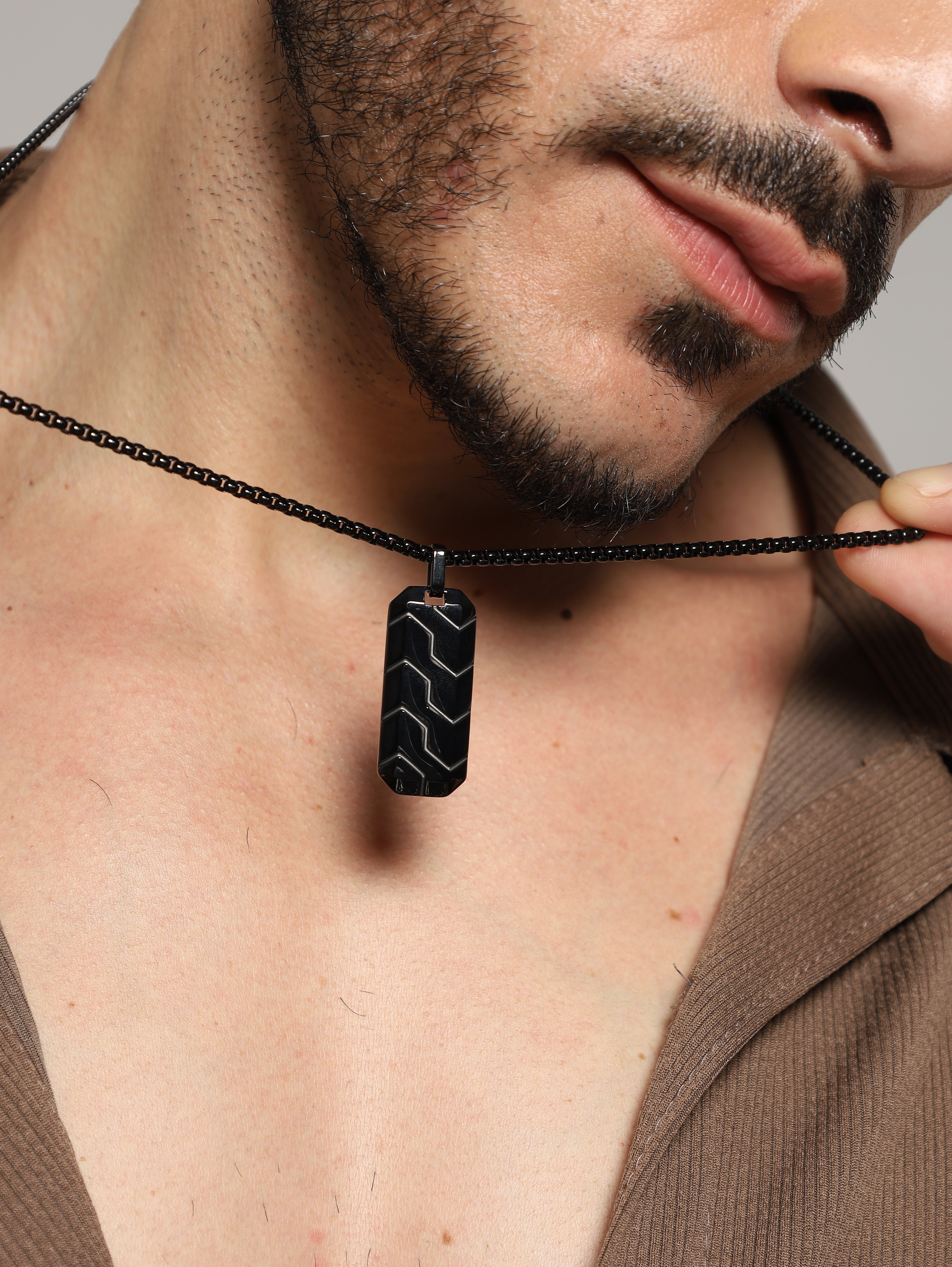 Hexagonal 3D Diagonal Tire Pendant (Black)
