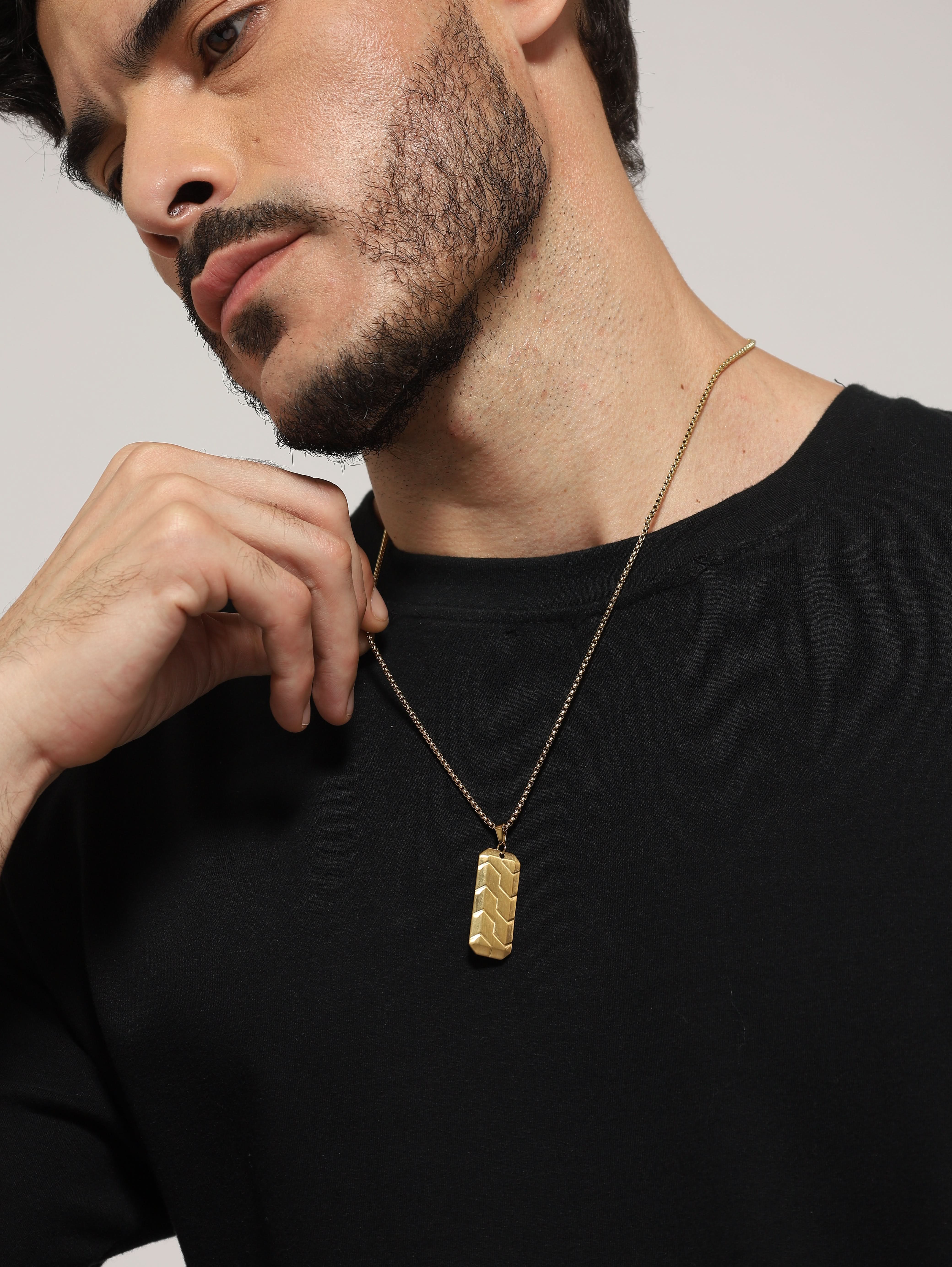 Hexagonal 3D Diagonal Tire Pendant (Gold)