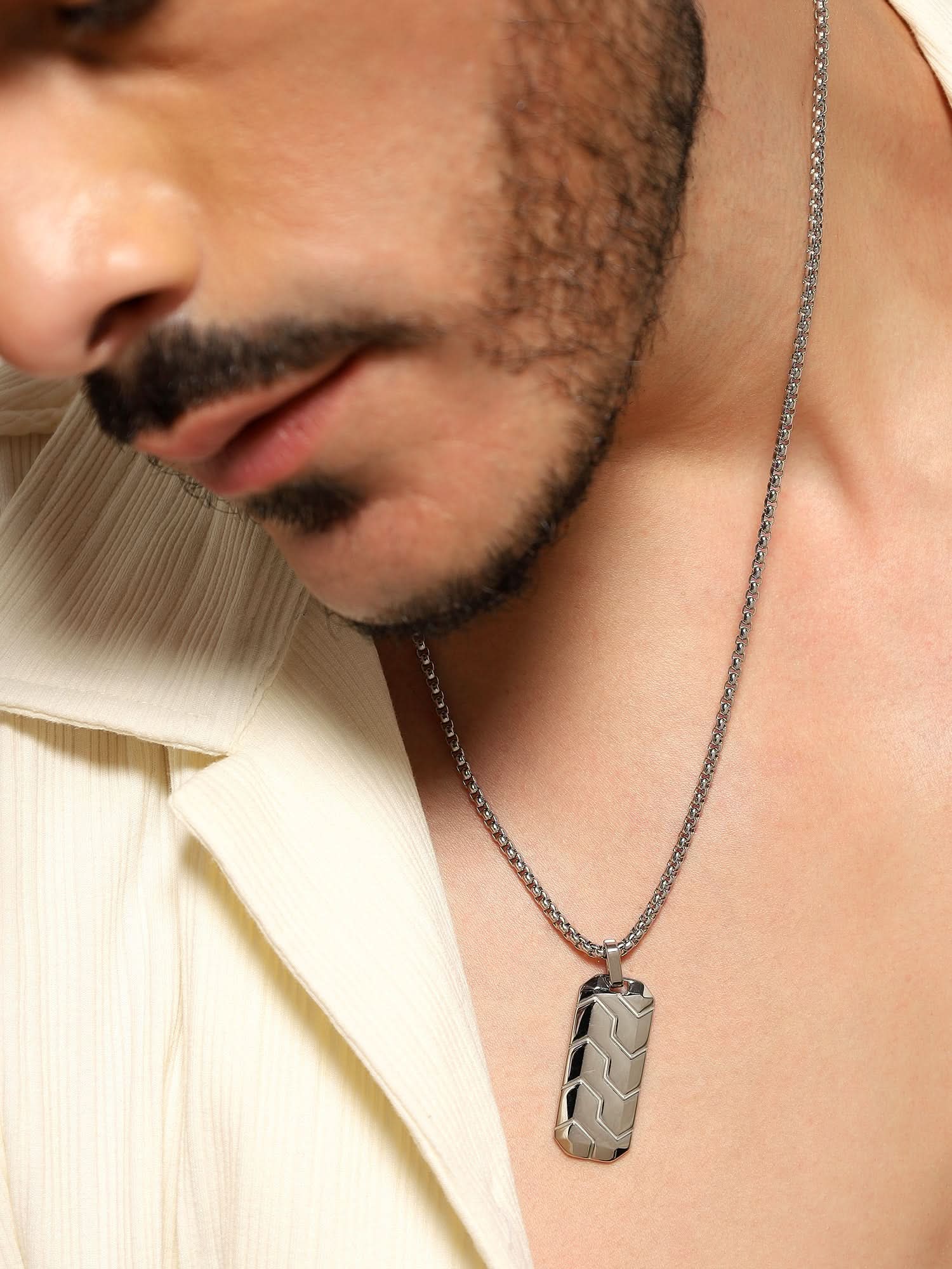 Hexagonal 3D Diagonal Tire Pendant (Silver)