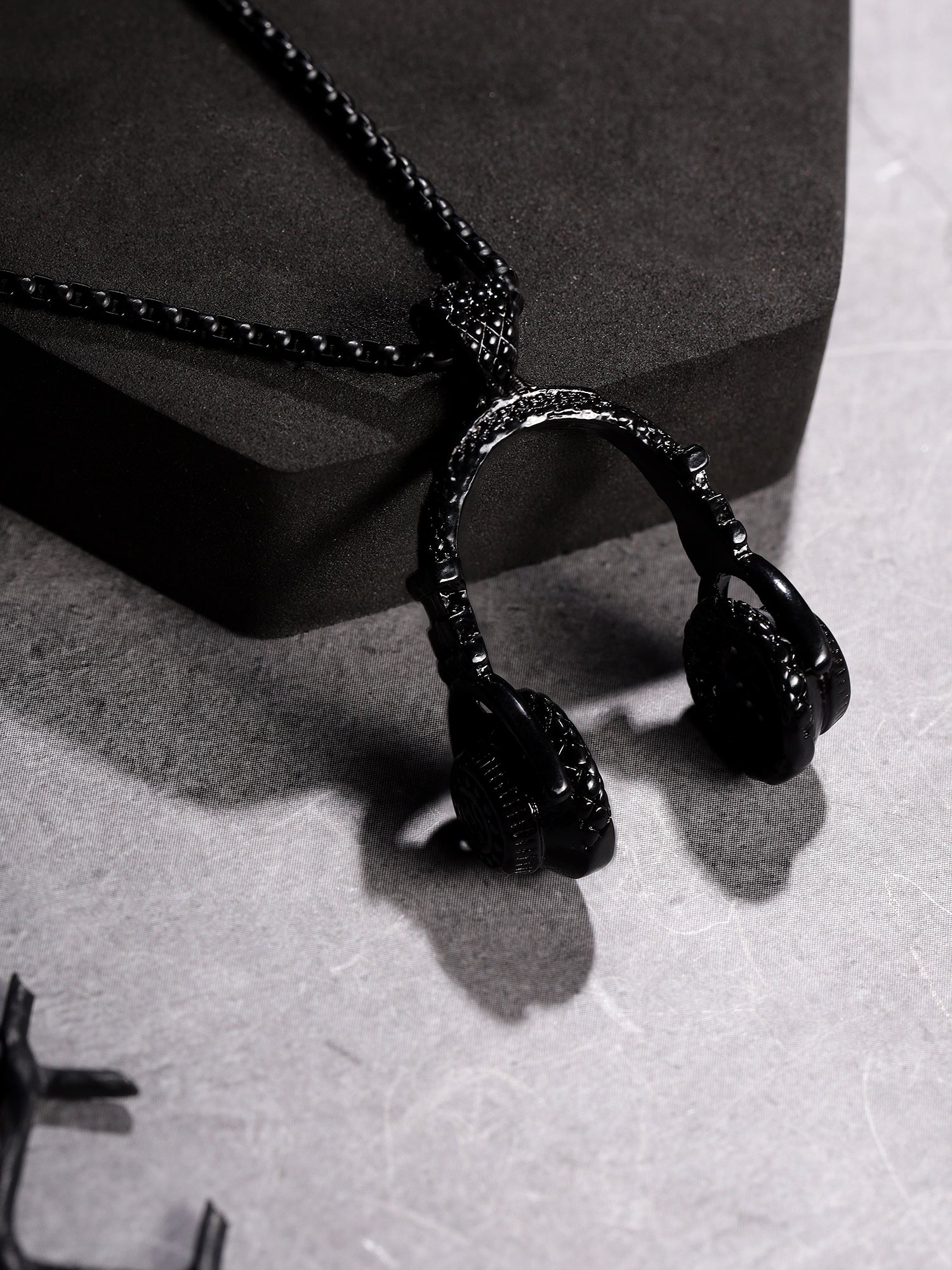 DJ Music Phone Pendant (Black)