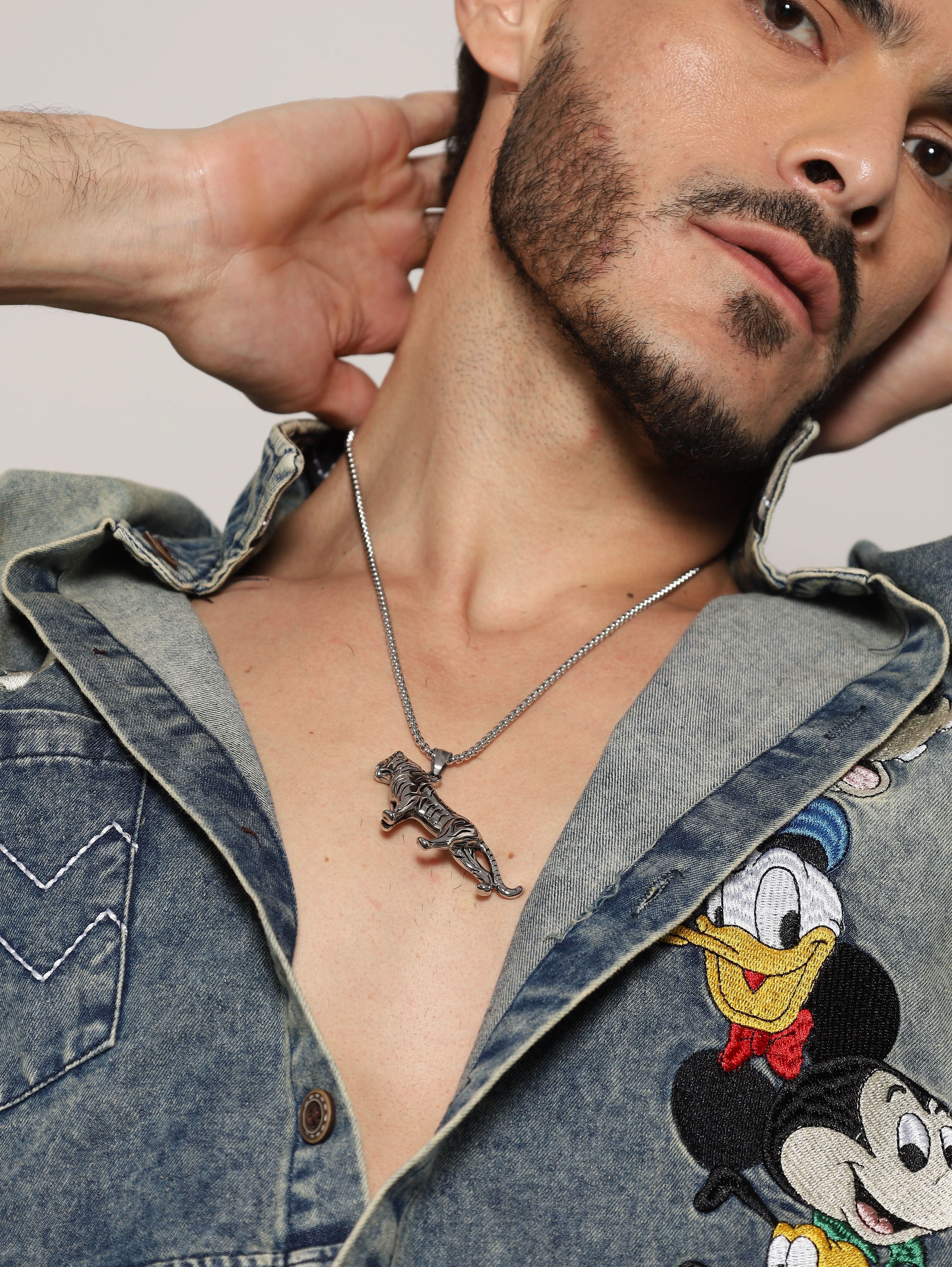 Domineering Tiger Pendant (Silver)