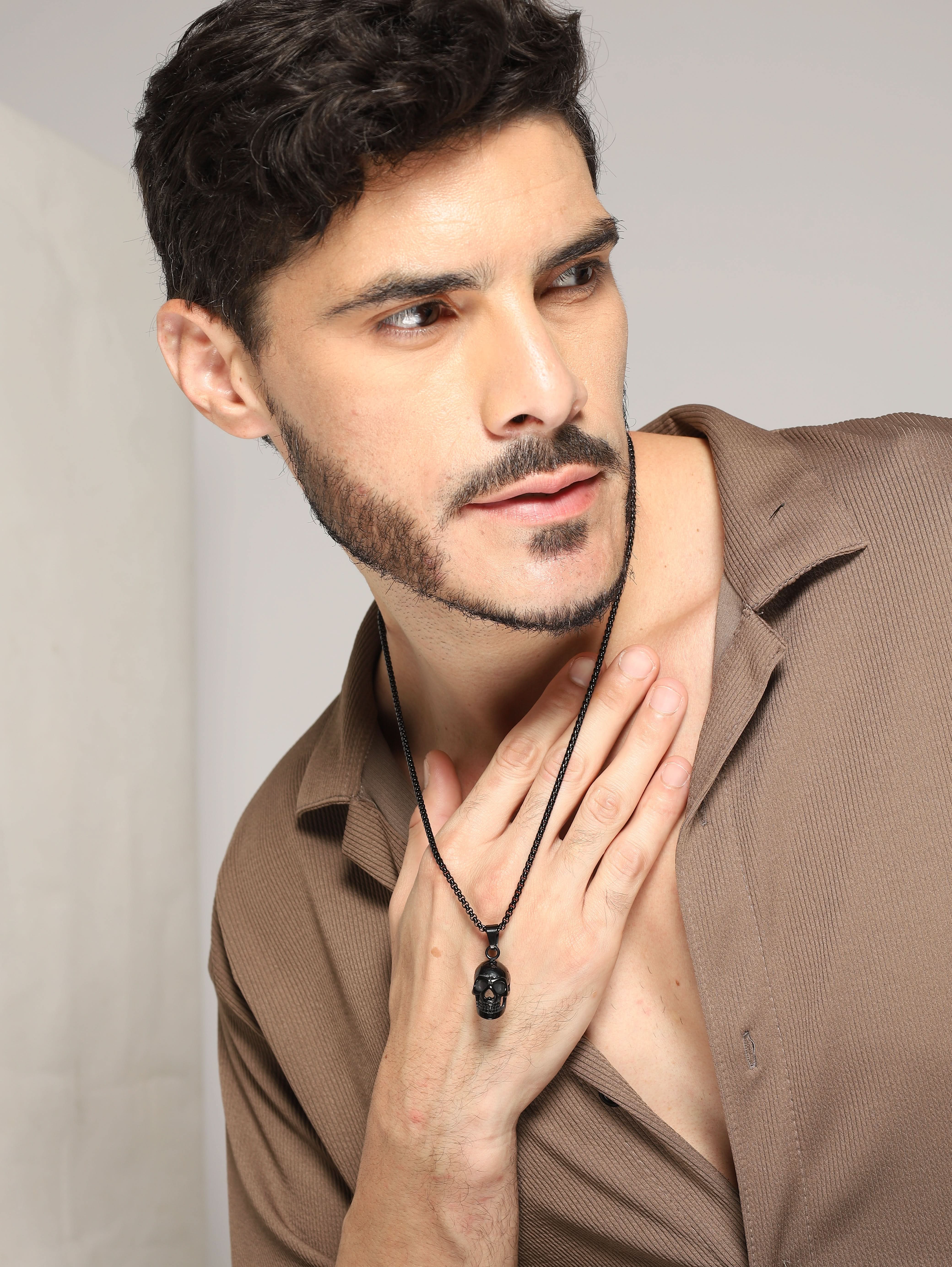 Midnight Skull Pendant (Black)