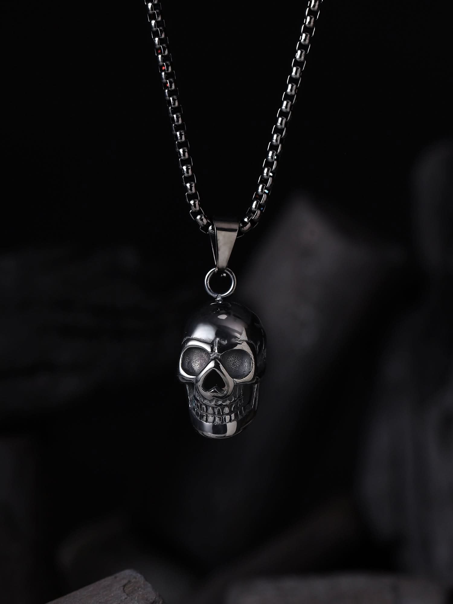 Midnight Skull Pendant (Black)