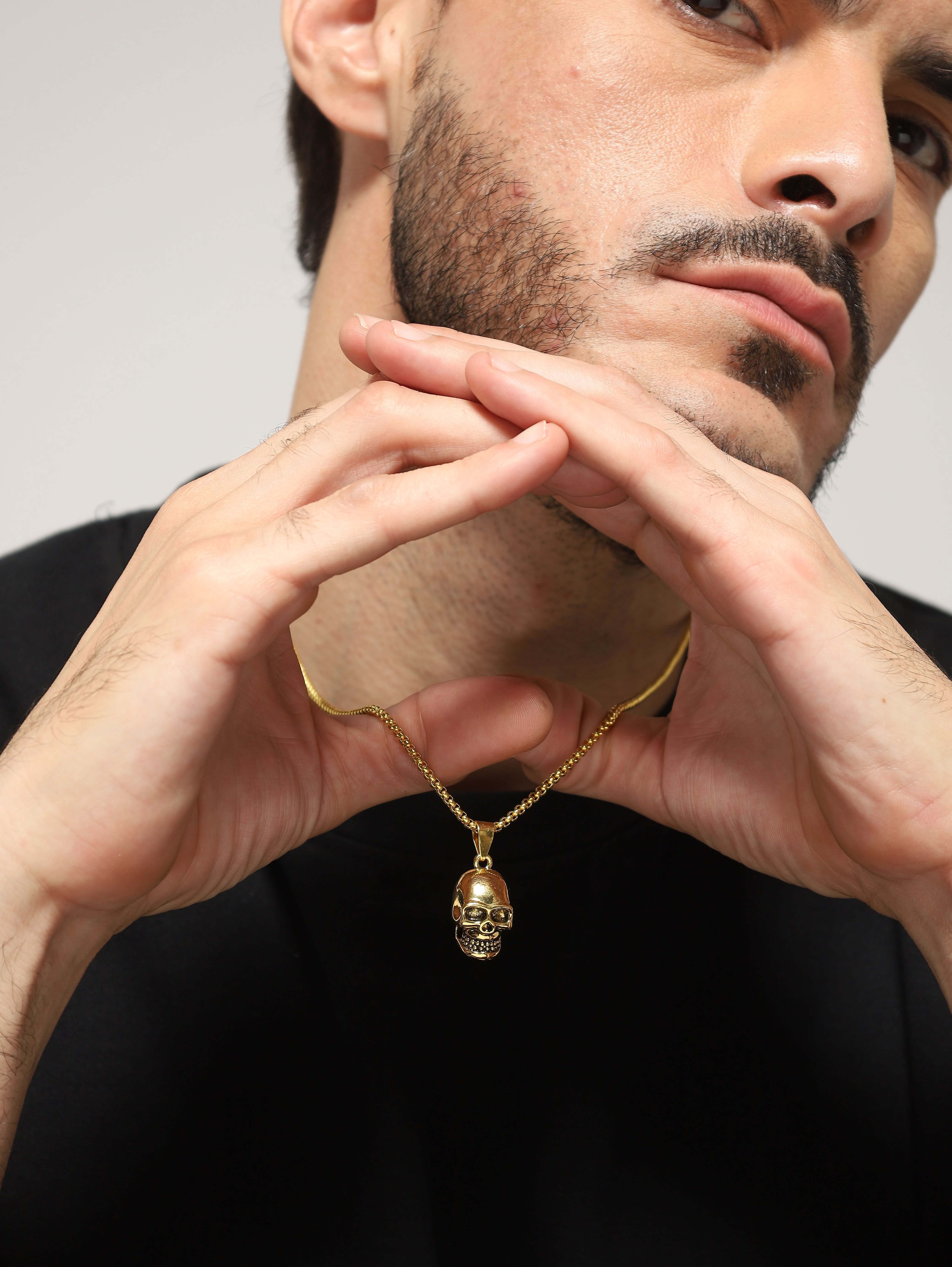 Midnight Skull Pendant (Gold)