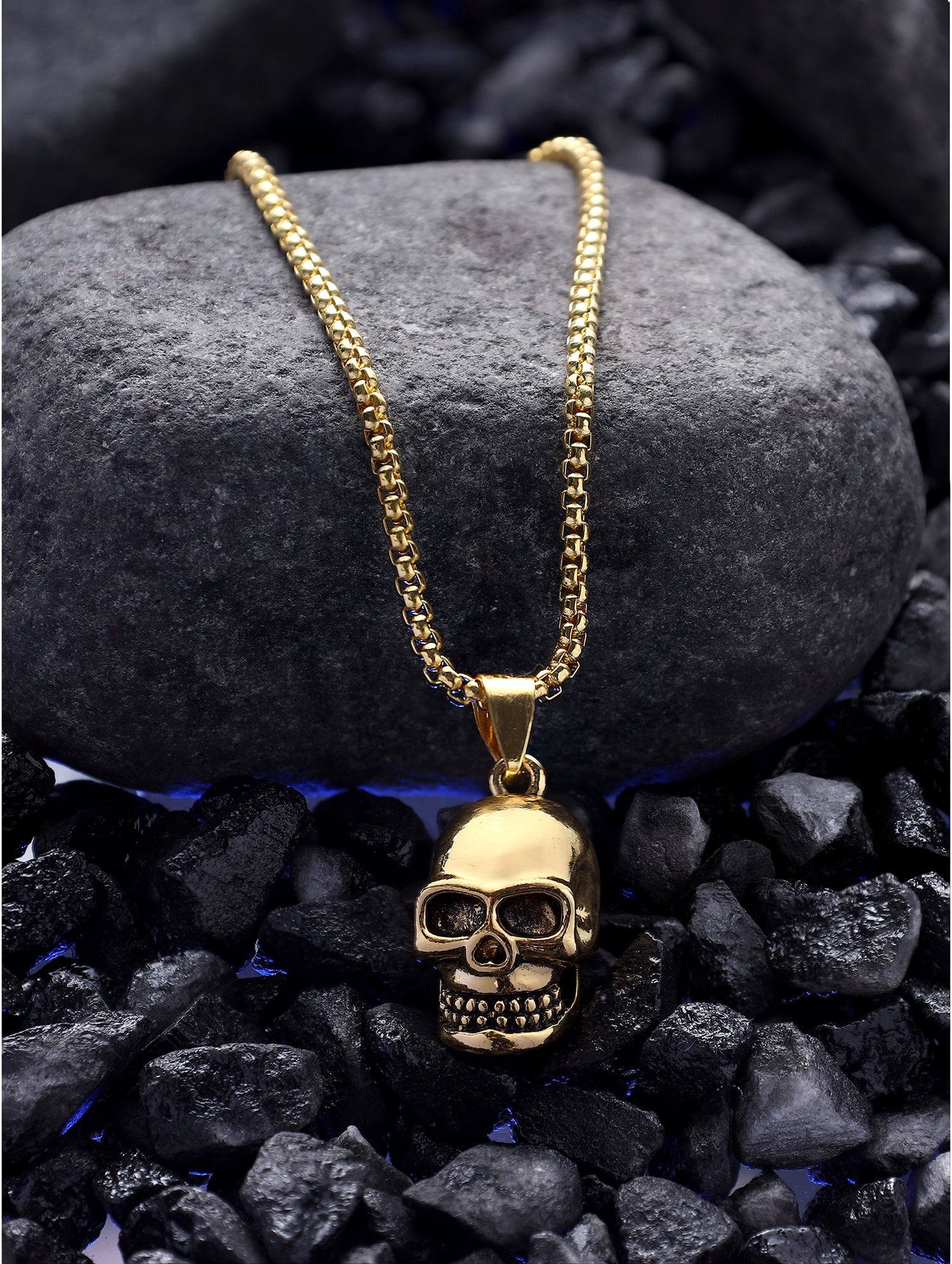 Midnight Skull Pendant (Gold)