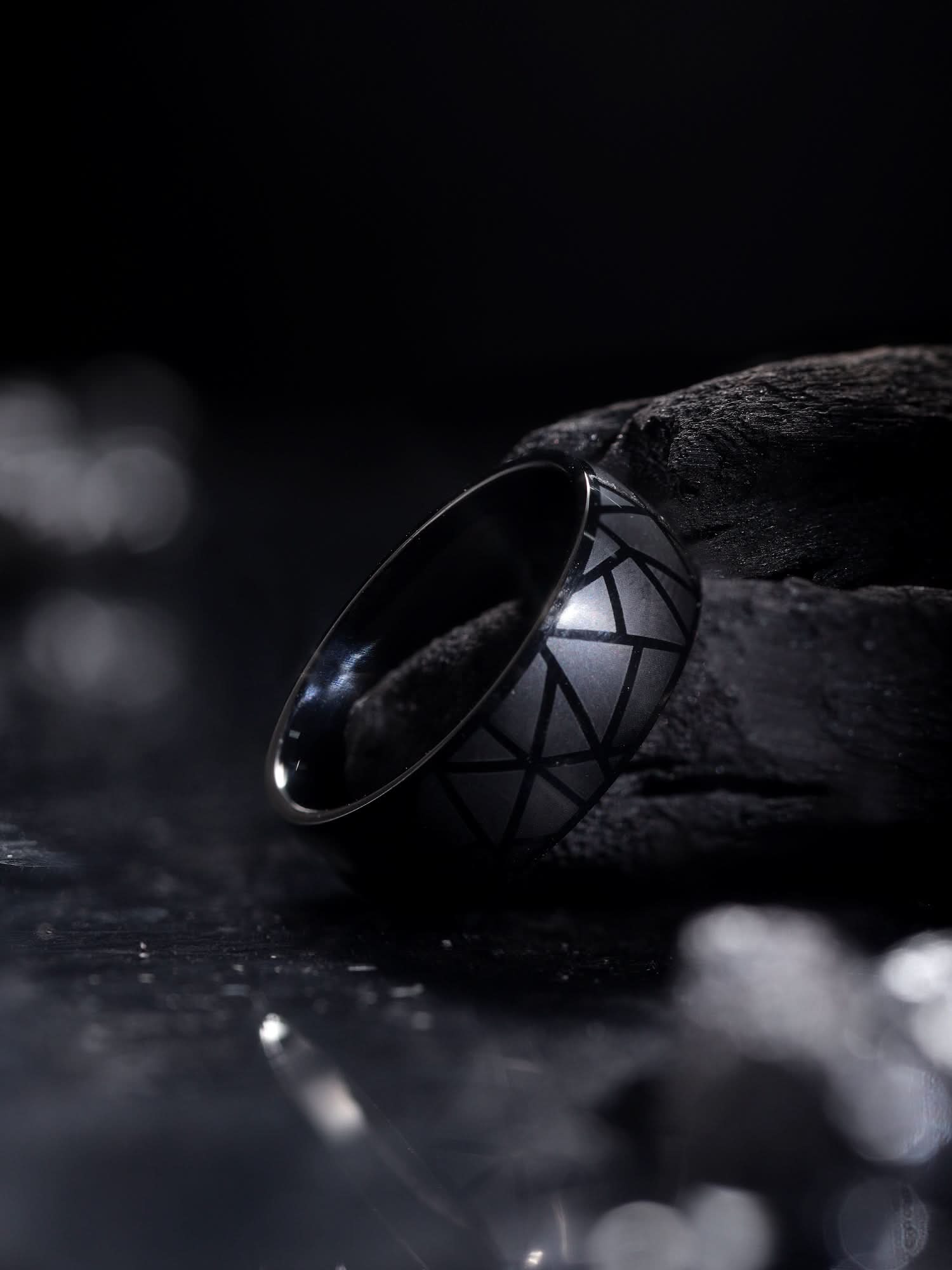Crackle Pattern Ring (Black)