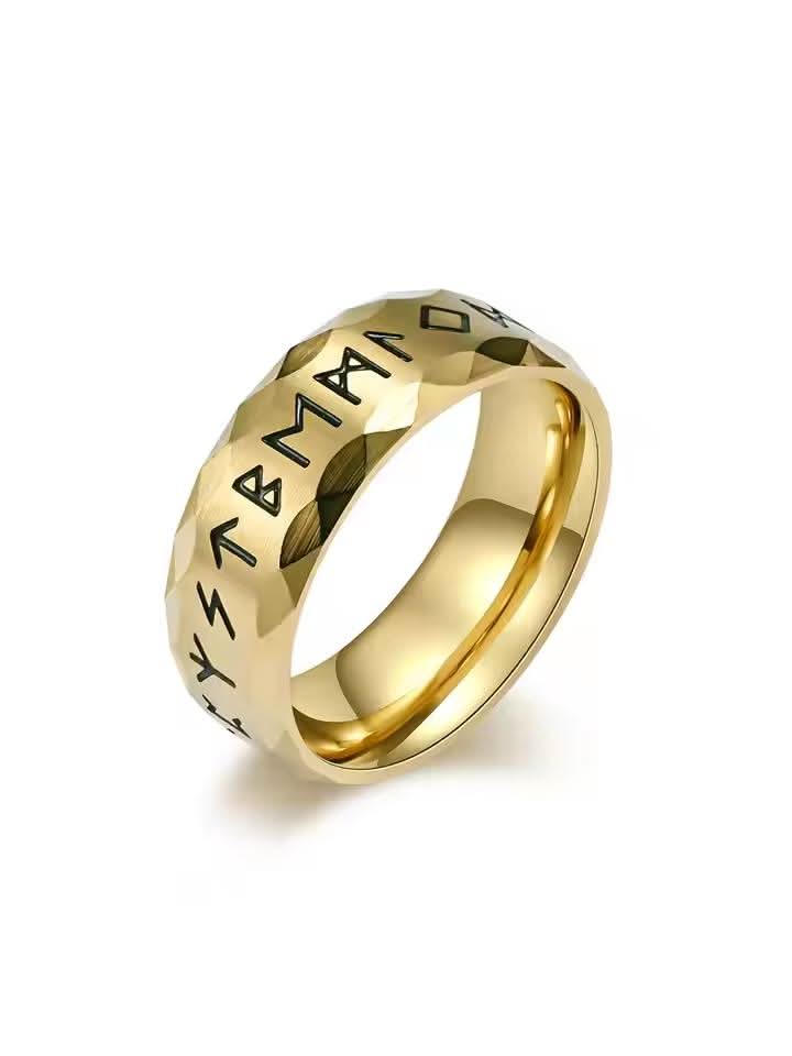 Ancient Retro Ring in gold on white background — men's gold ring