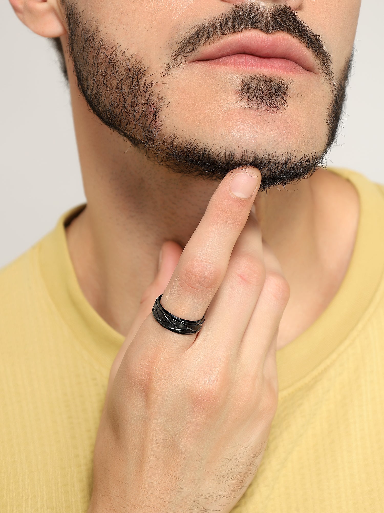 Crisscross Ring (Black)