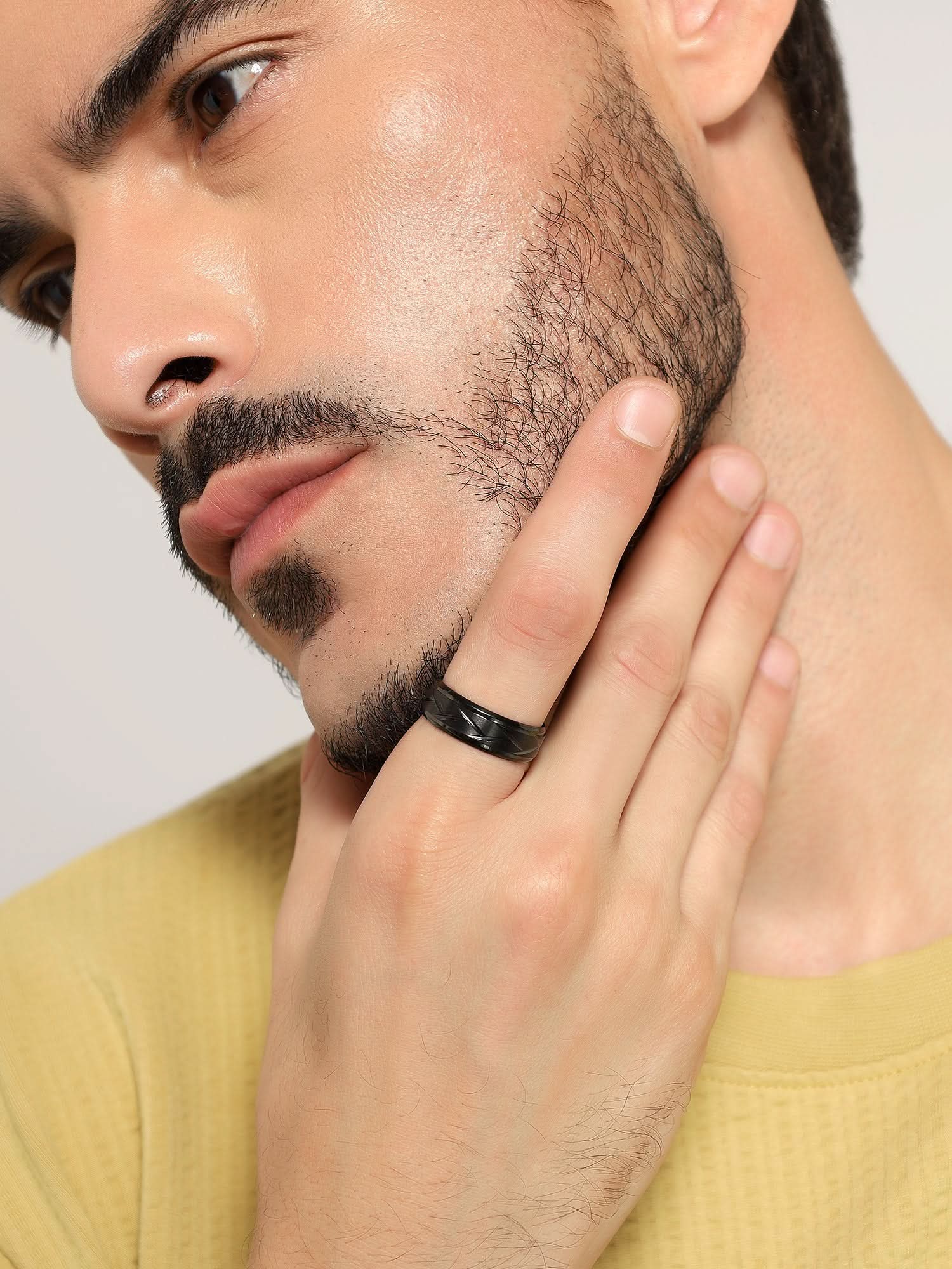 Crisscross Ring (Black)