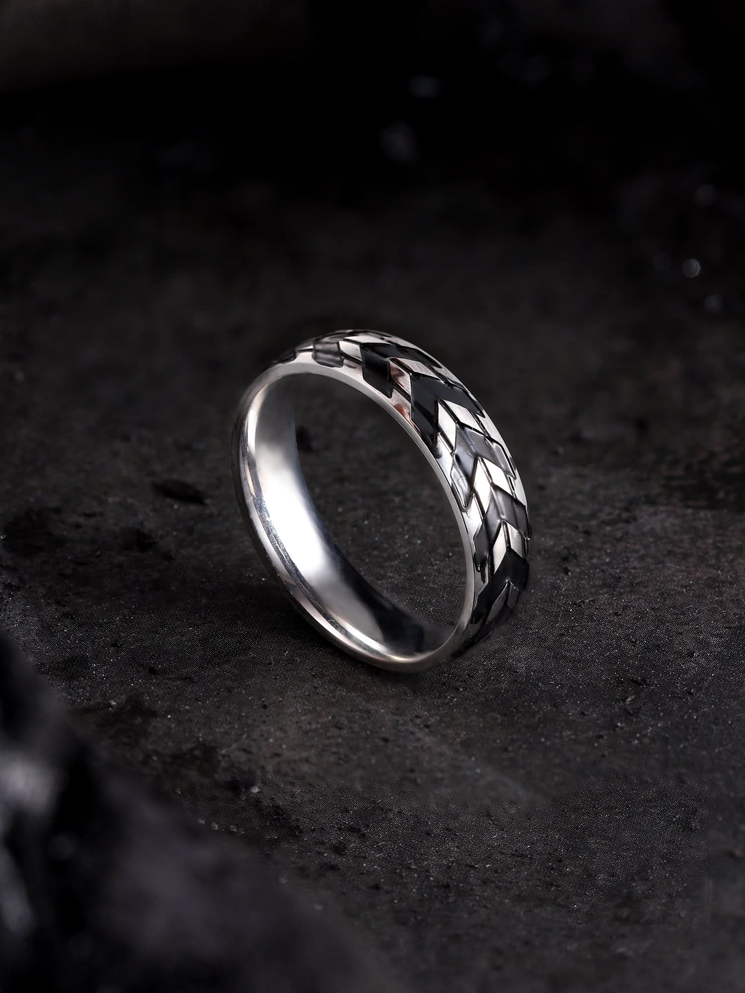 Tyre Pattern Ring (Silver)