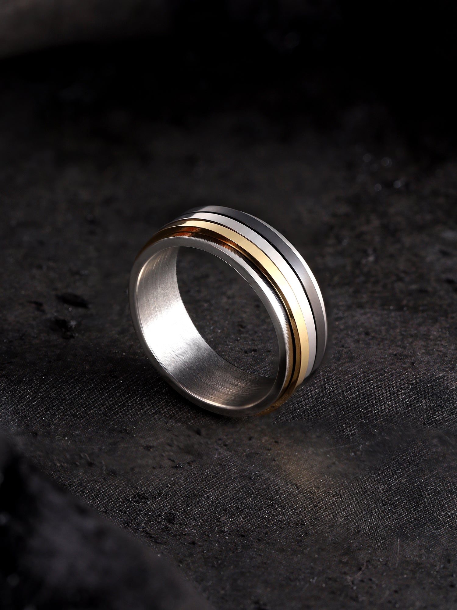 Regal Crest Signet Ring (Gold)