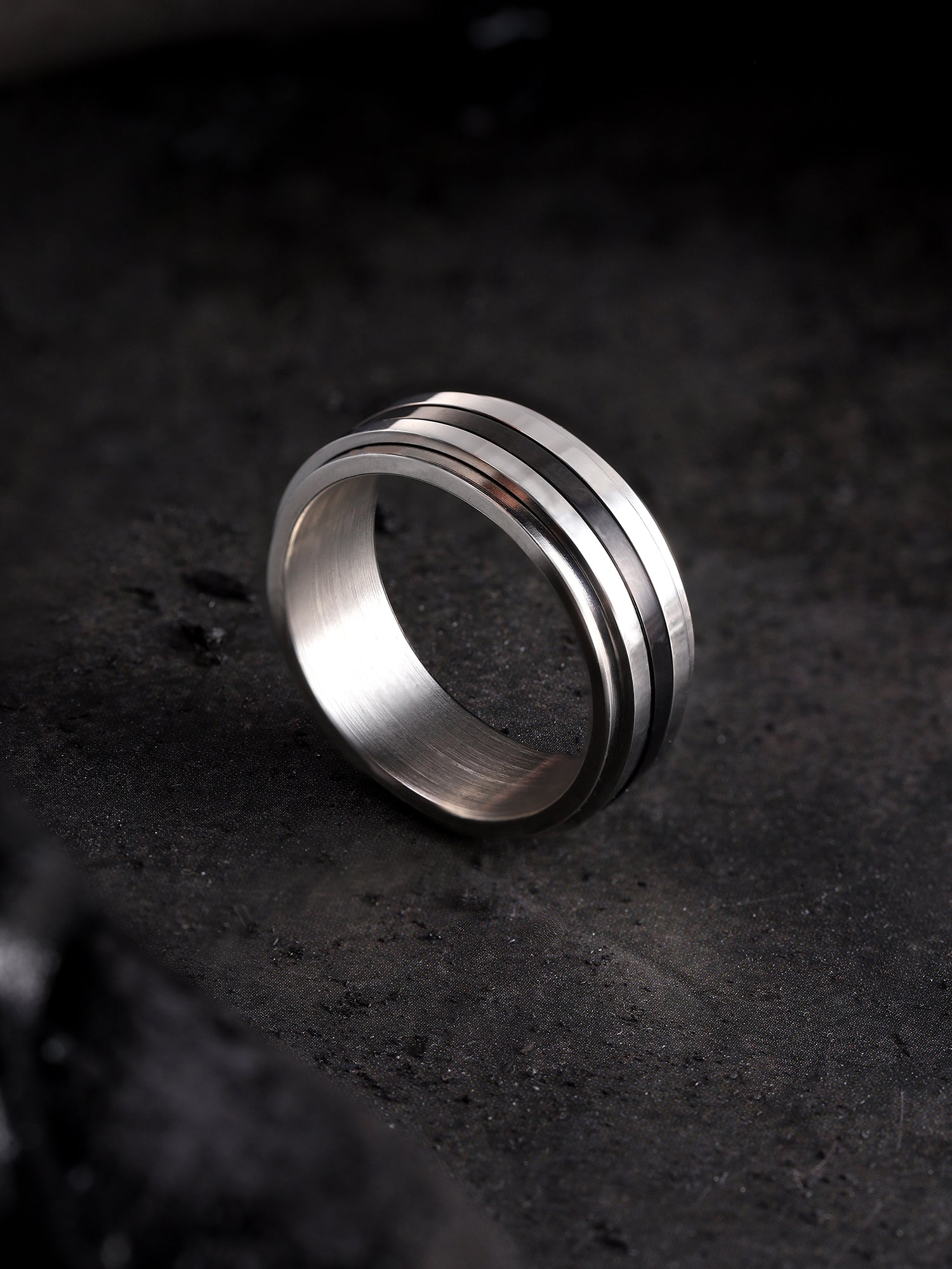 Regal Crest Signet Ring (Silver)