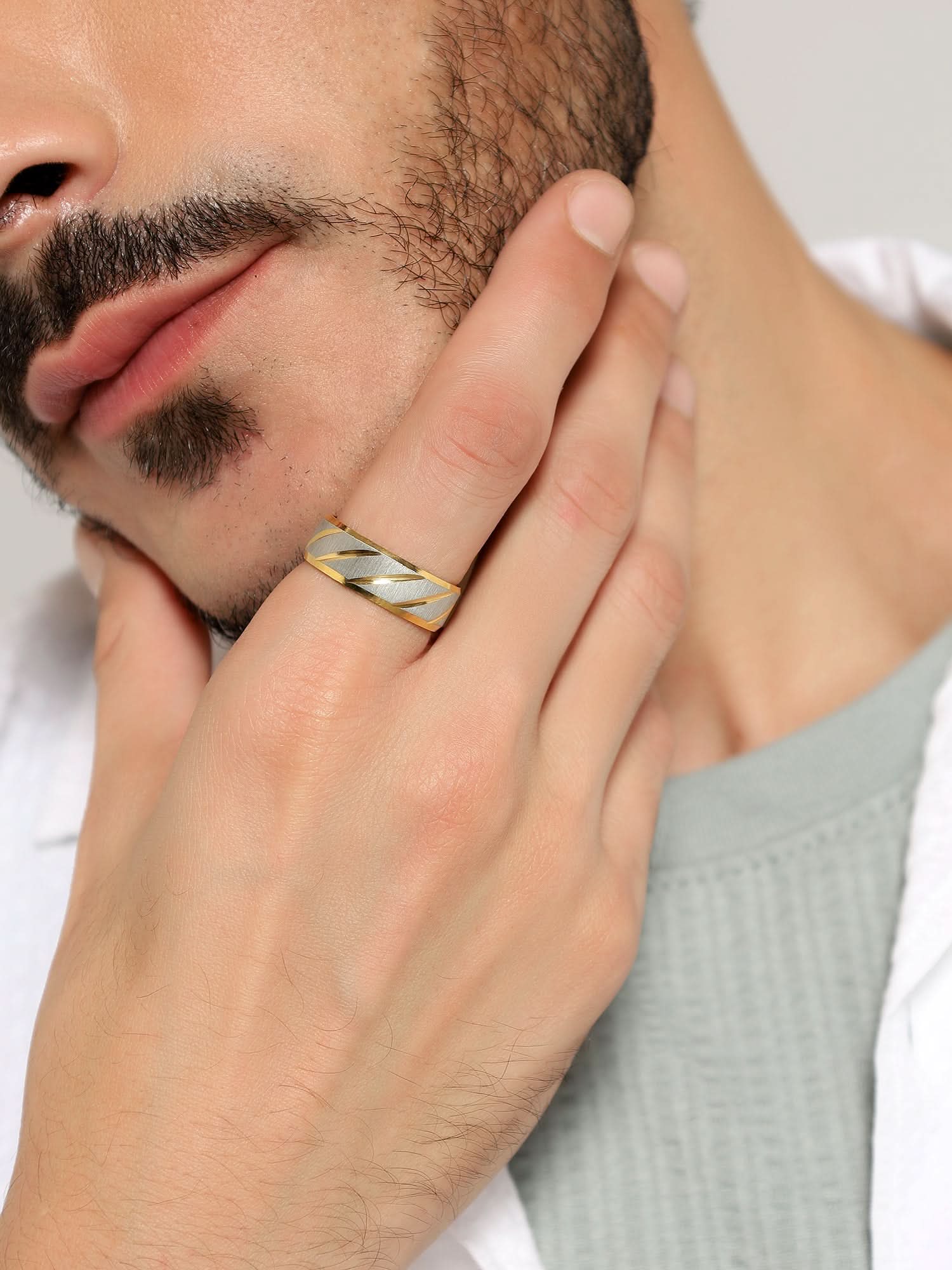 Frosted Wave Carved Knuckle Ring (Gold)