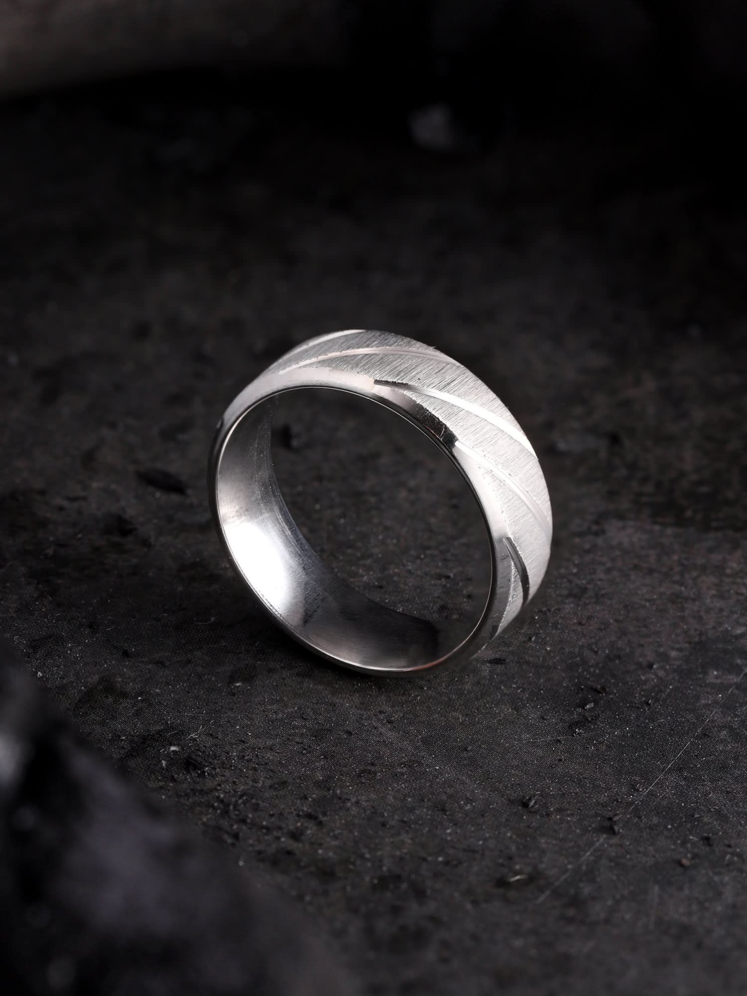 Frosted Wave Carved Knuckle Ring (Silver)