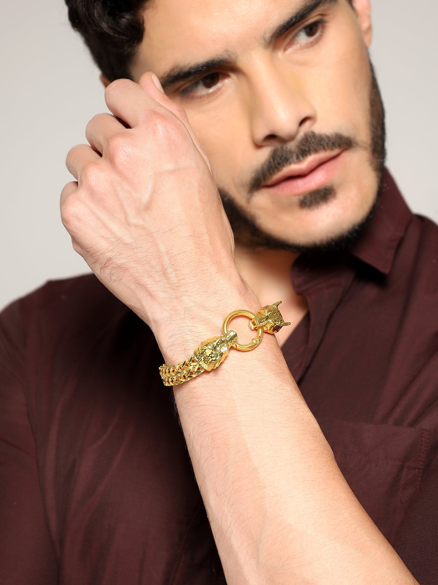 Viking Wolf Head Bracelet (Gold)