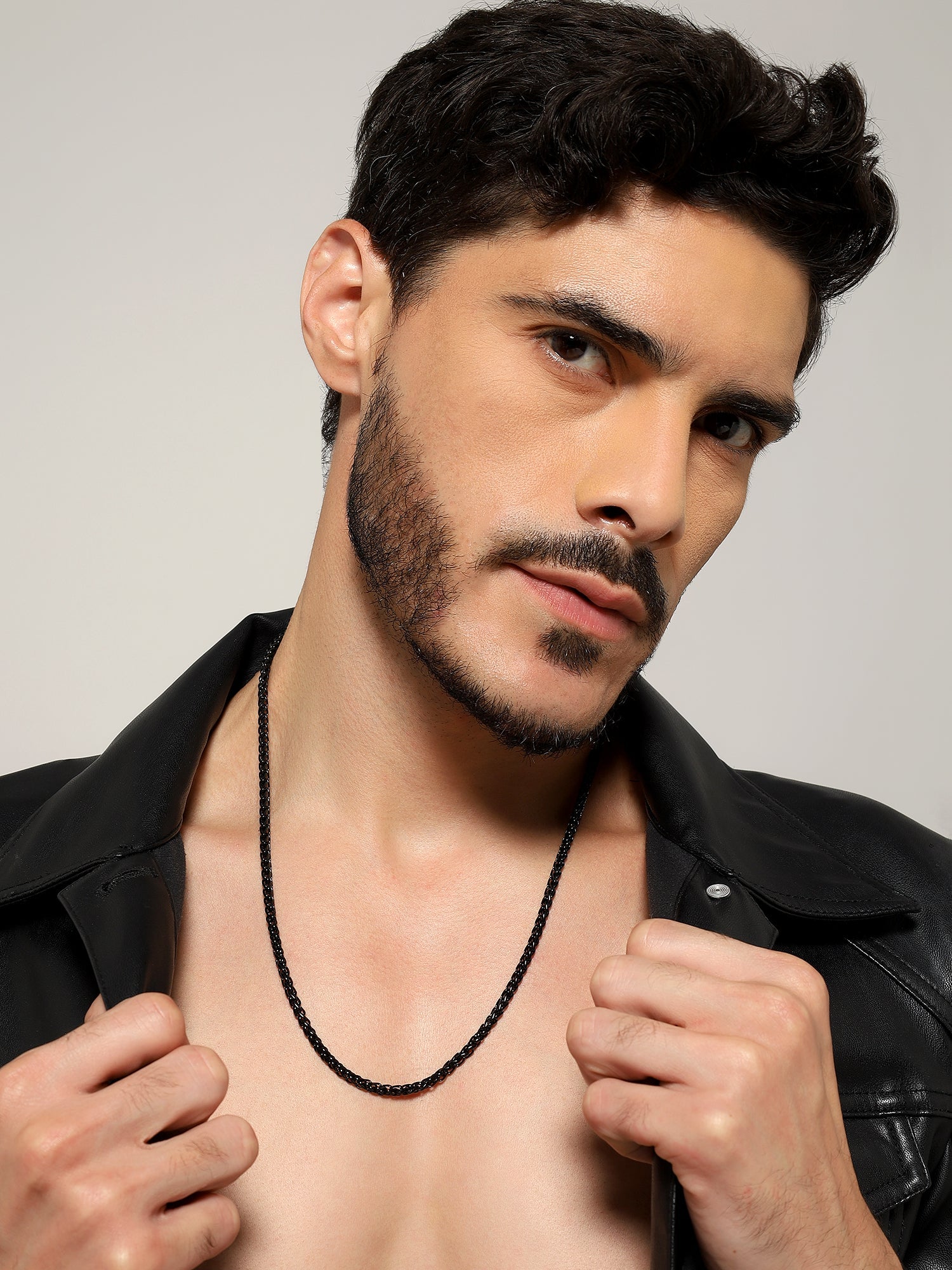 Chunky Flower Wheat Chain (Black)