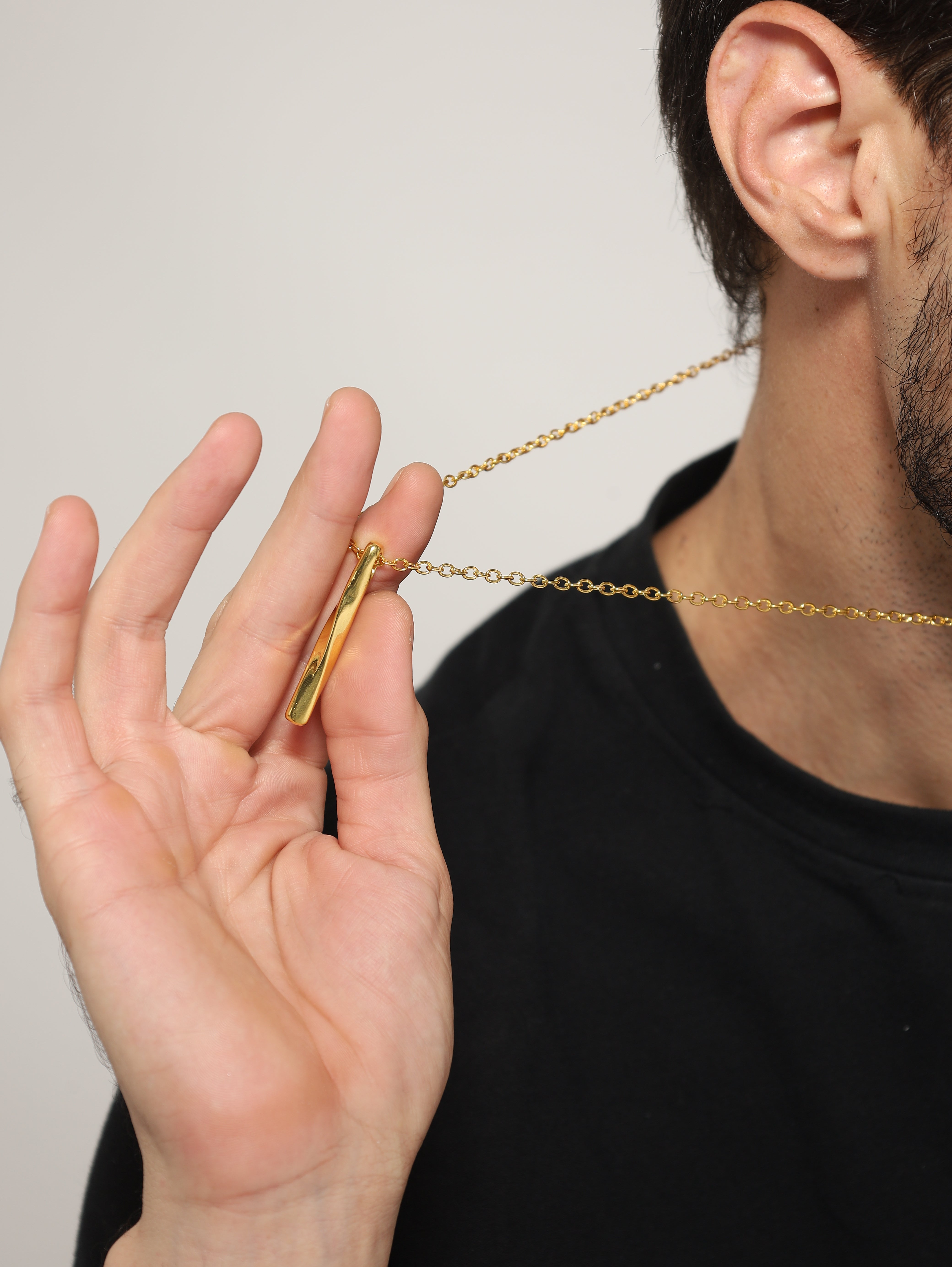 Twisted Long Vertical Bar Pendant