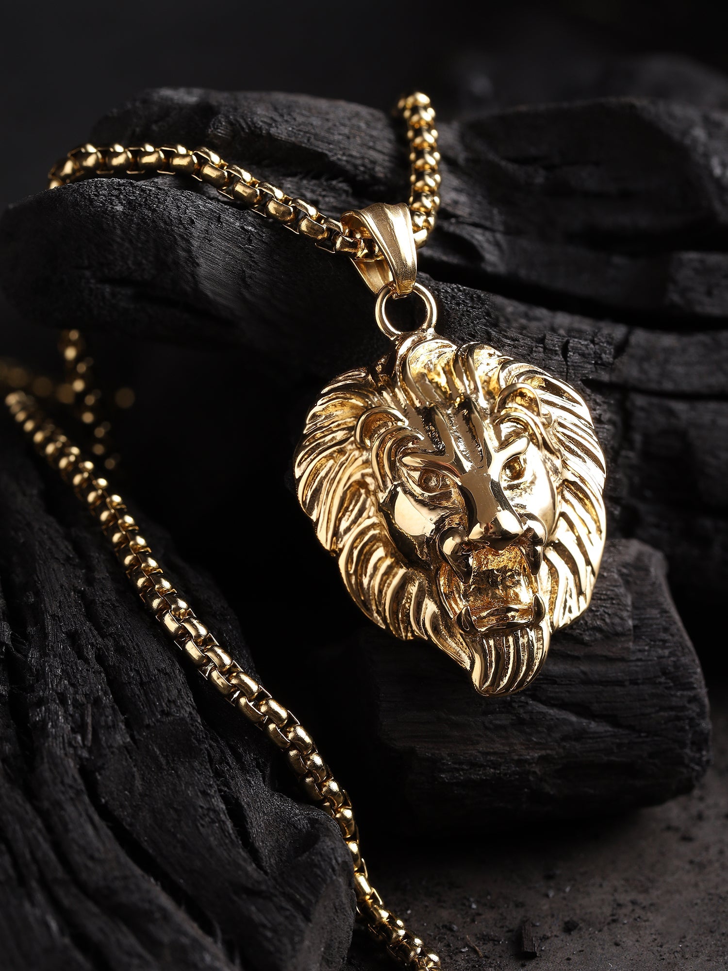 Lion Head Pendant (Gold)