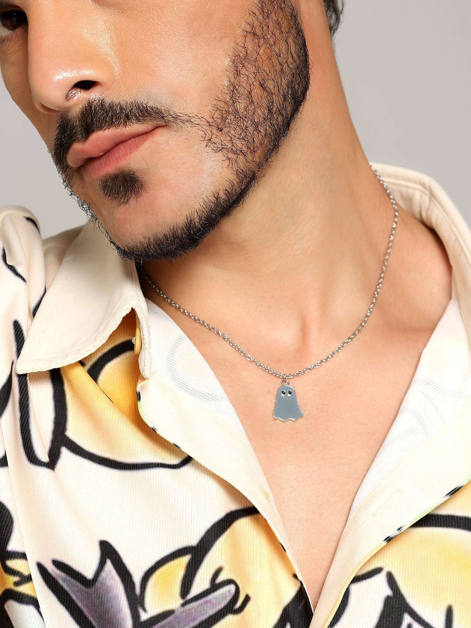 Halloween Cute Cartoon Ghost Pendant (Grey)