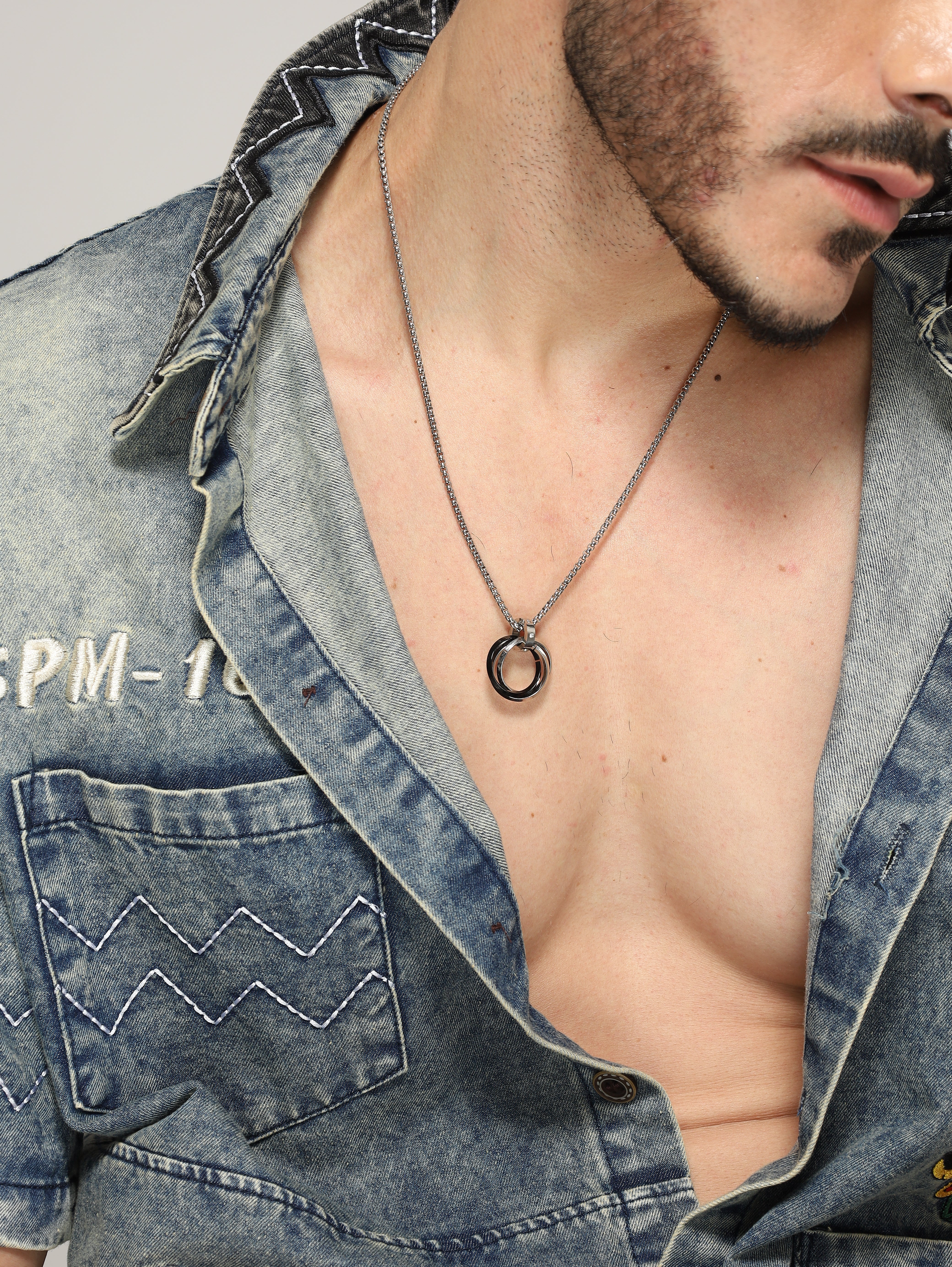 Three Rings Round Circle Pendant (Black)