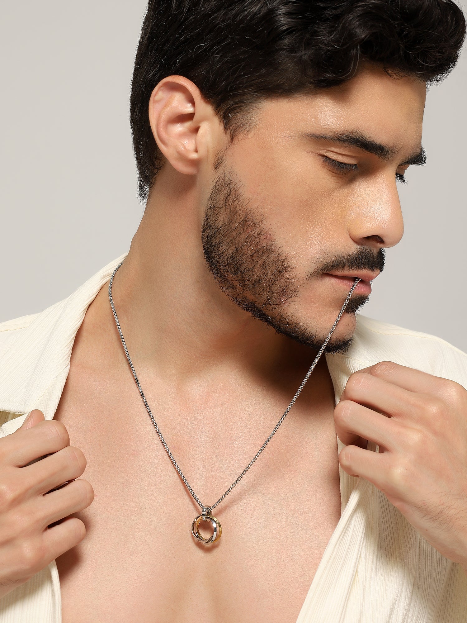 Three Rings Round Circle Pendant (Gold)