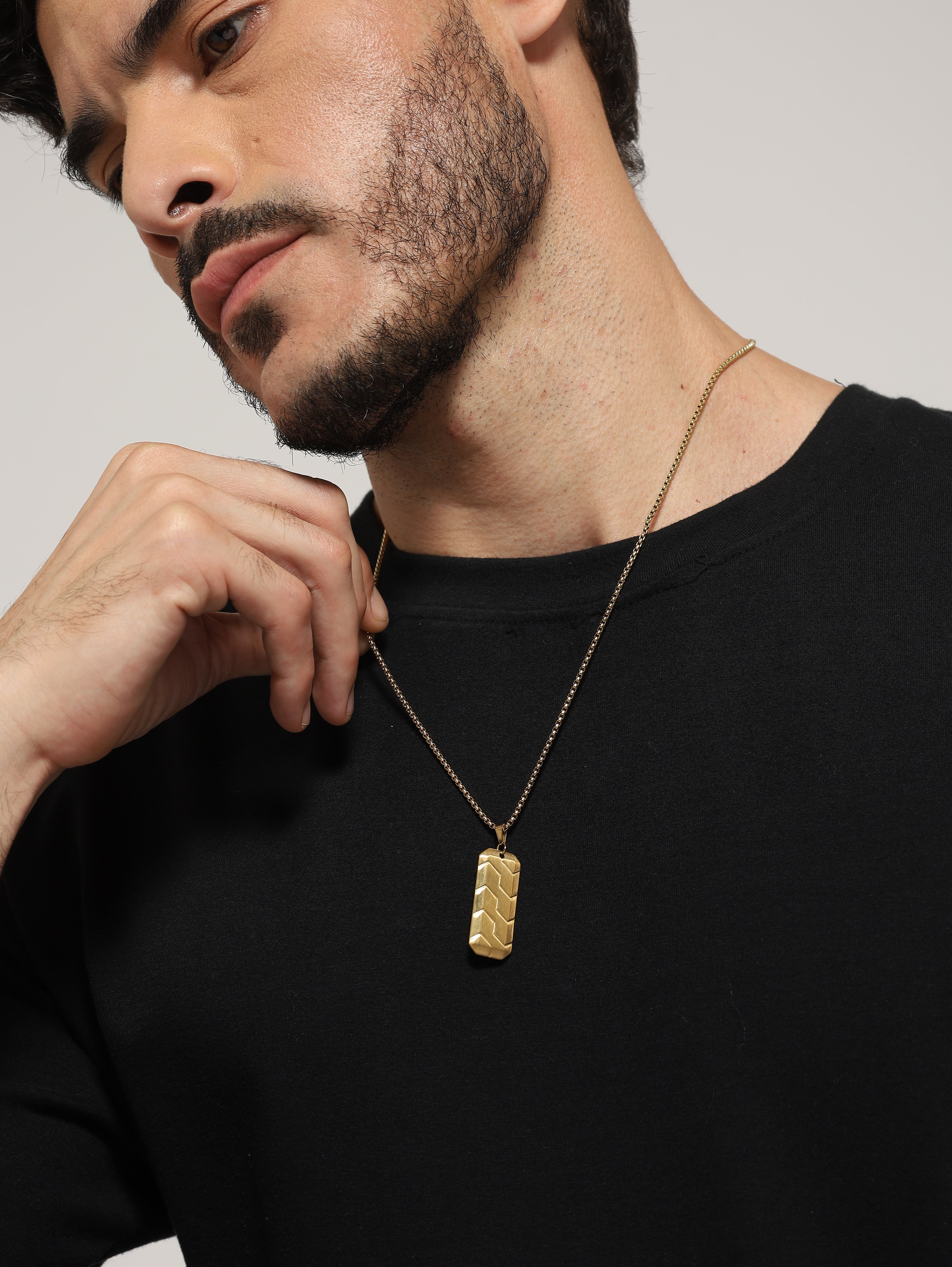 Hexagonal 3D Diagonal Tire Pendant (Gold)