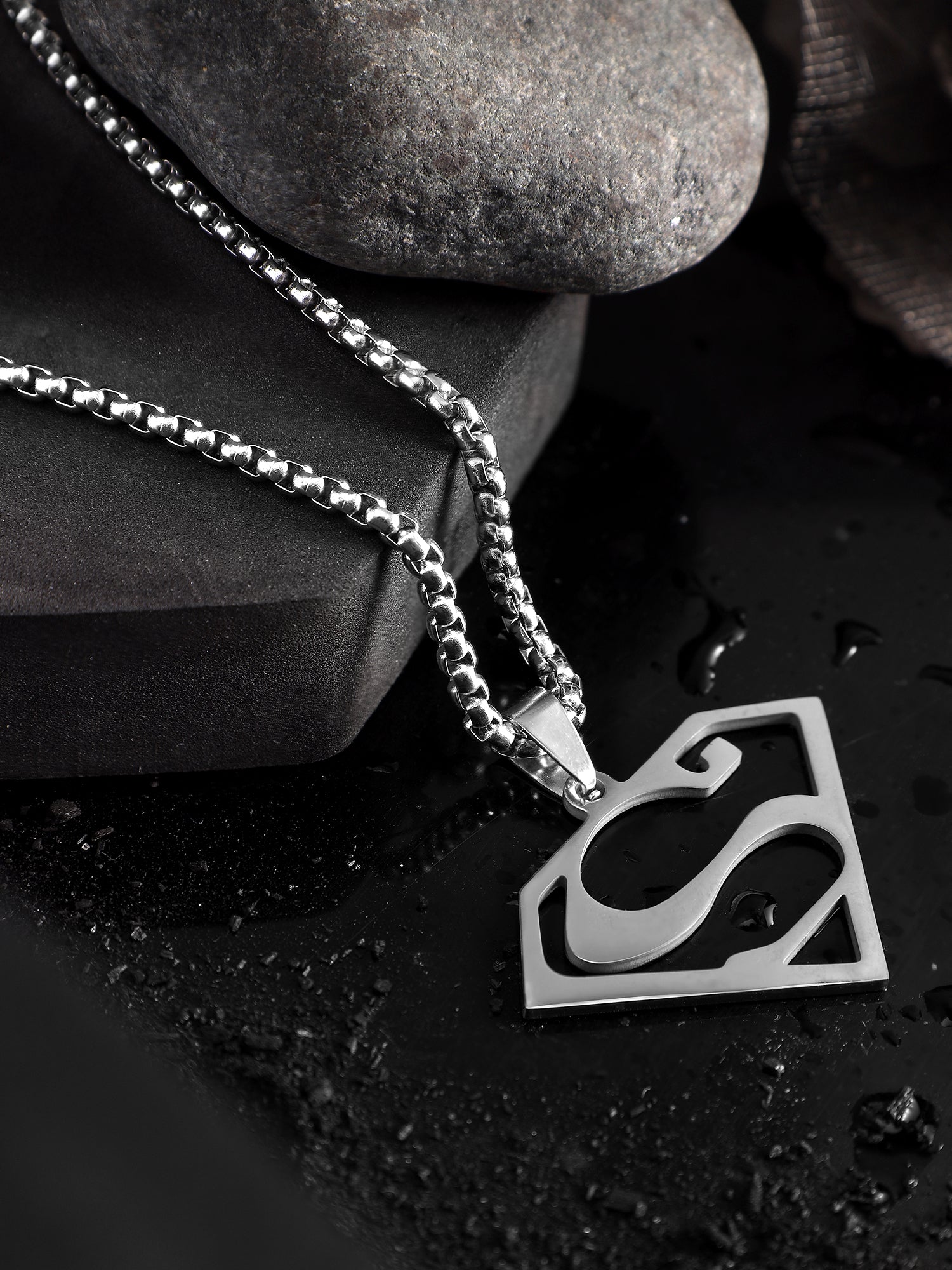 Superhero Superman Pendant Necklace