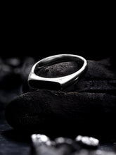 Crown Fing Ring