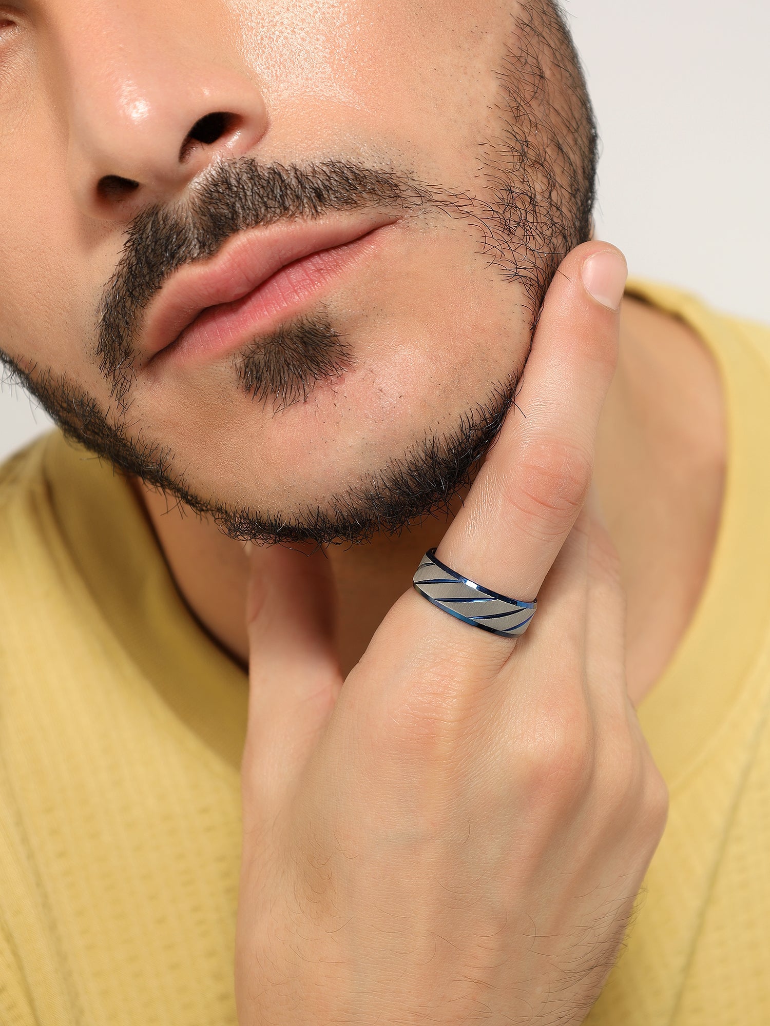 Frosted Wave Carved Knuckle Ring (Blue)